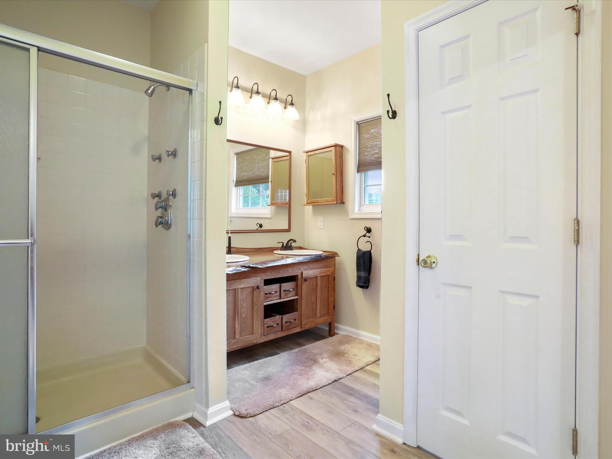 APPLE KNOLLS ESTATES - Residential