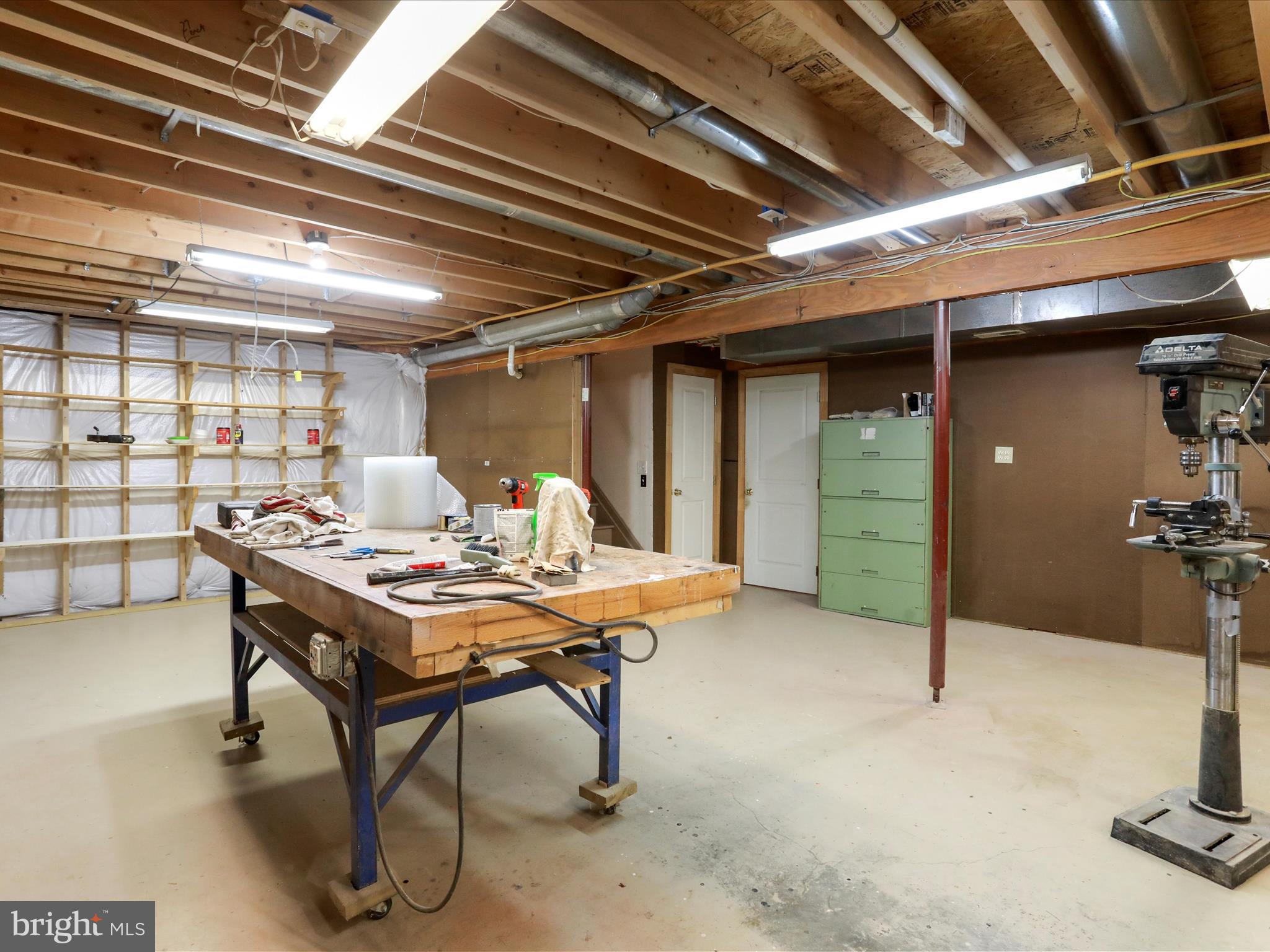 APPLE KNOLLS ESTATES - Residential