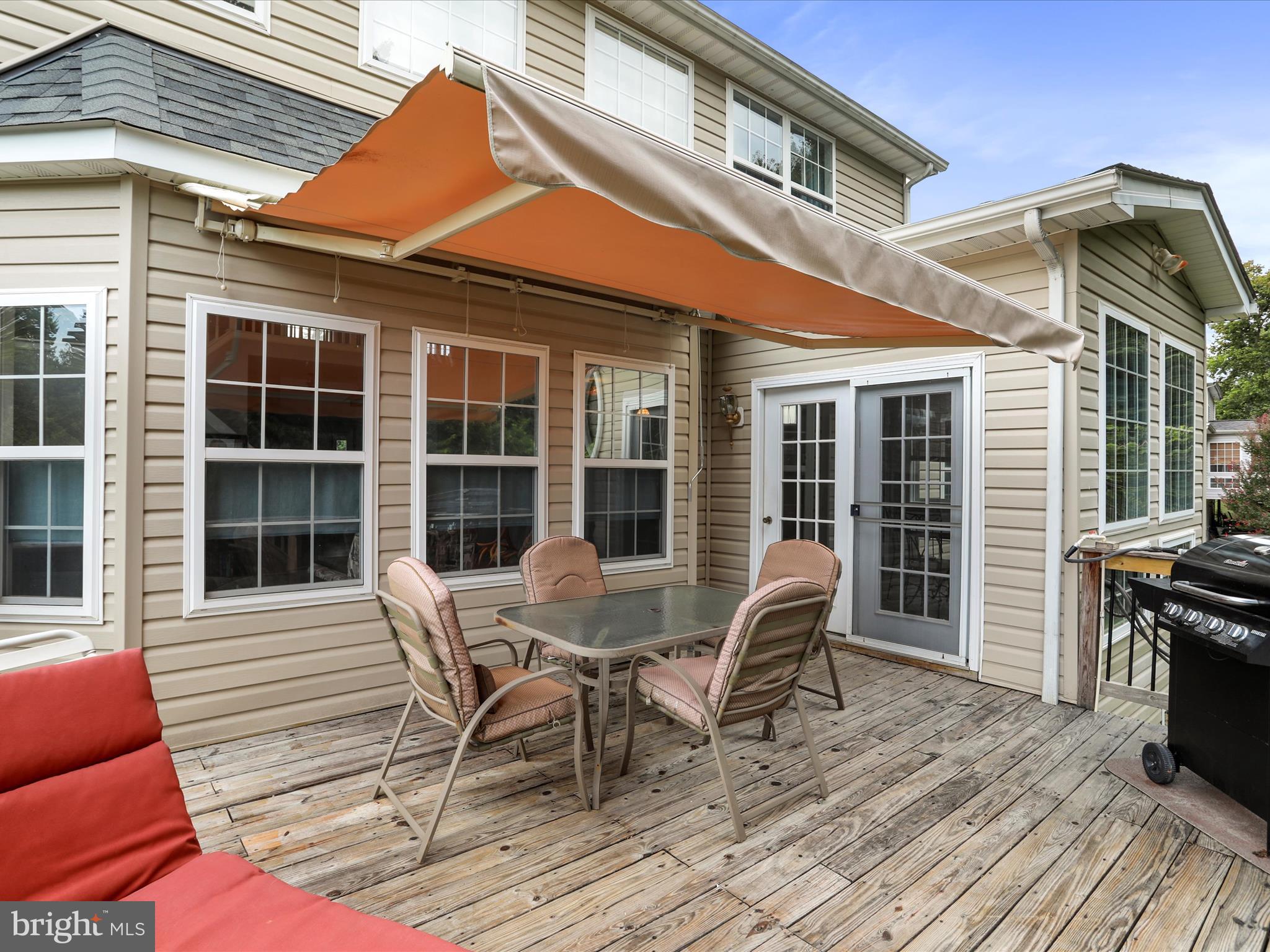 APPLE KNOLLS ESTATES - Residential