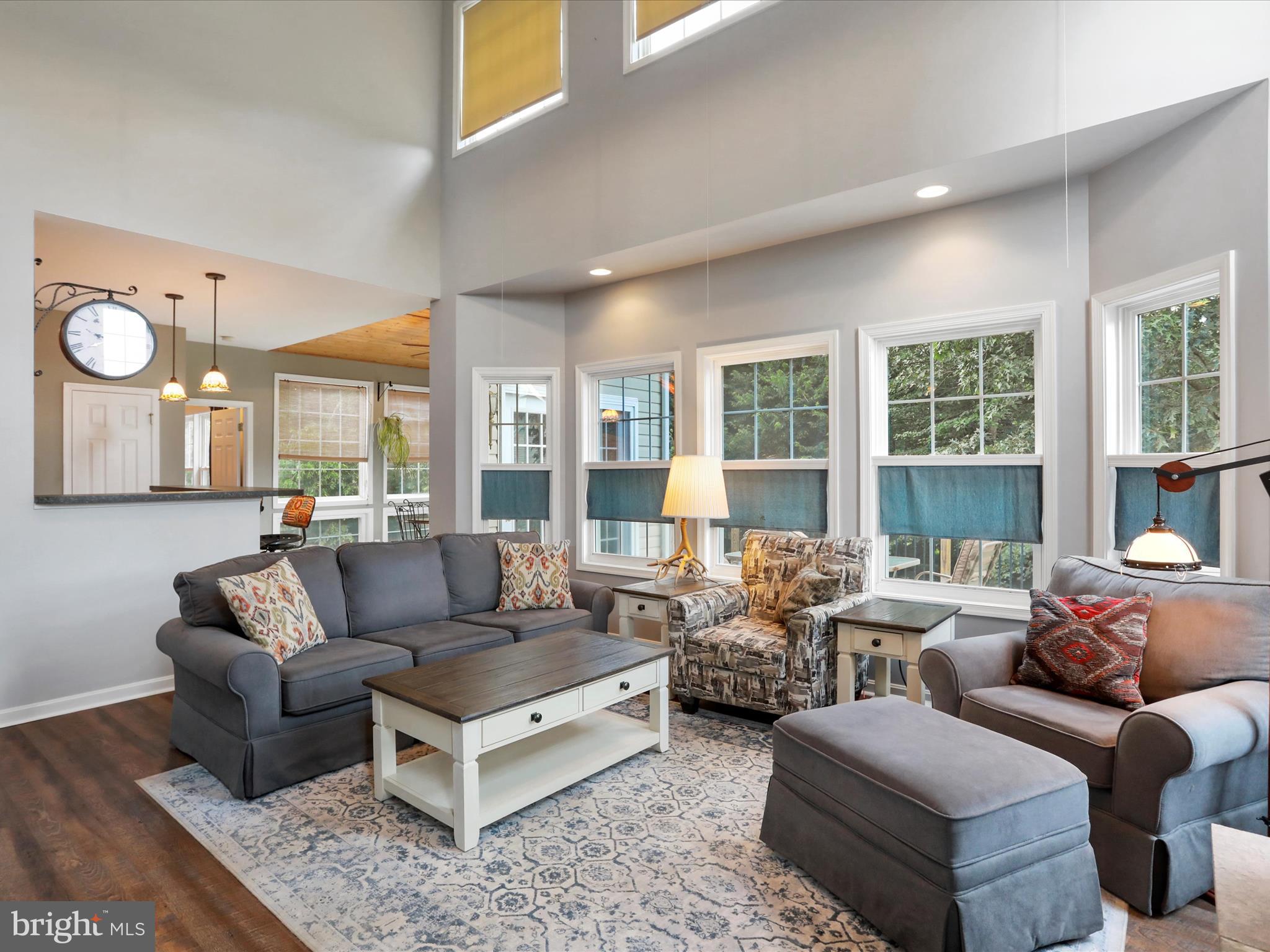 APPLE KNOLLS ESTATES - Residential