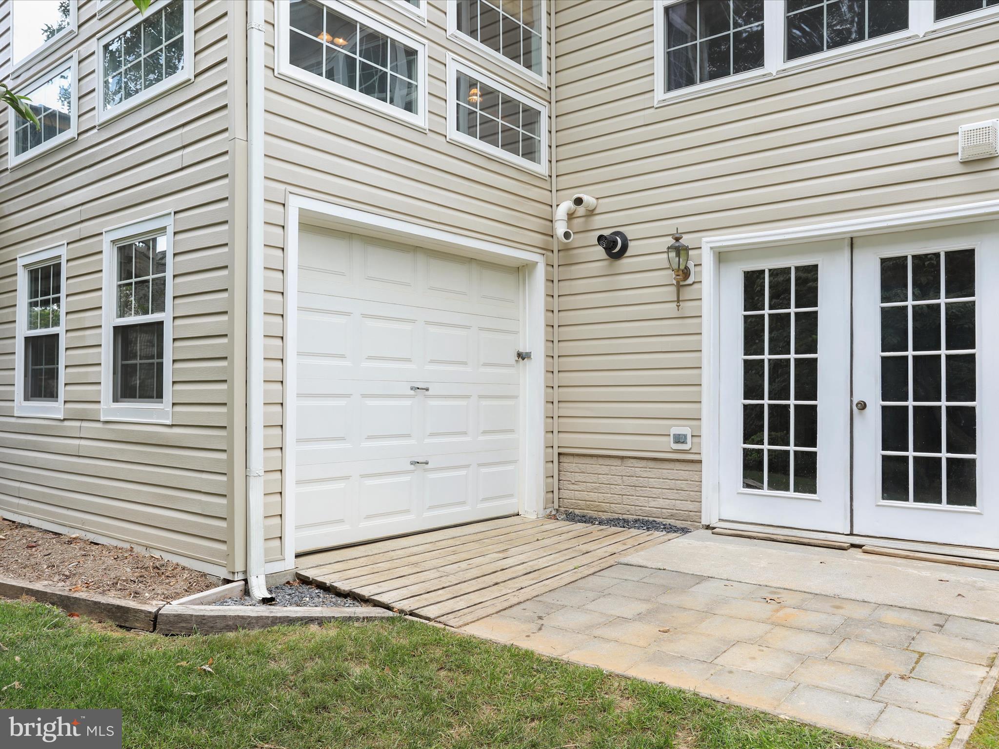 APPLE KNOLLS ESTATES - Residential