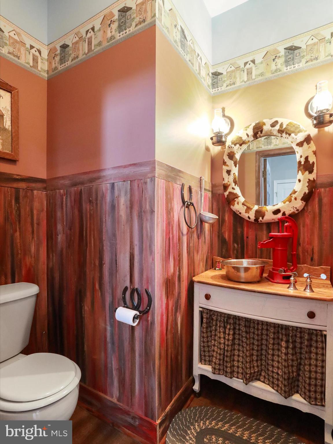 APPLE KNOLLS ESTATES - Residential