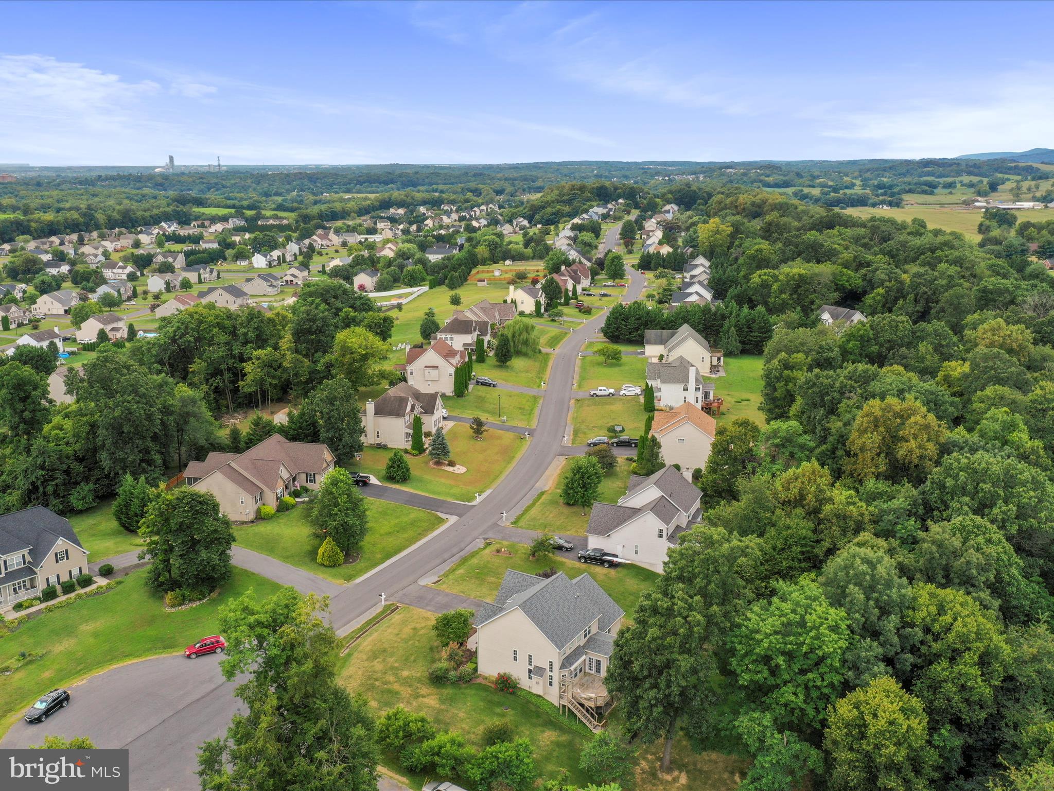 APPLE KNOLLS ESTATES - Residential