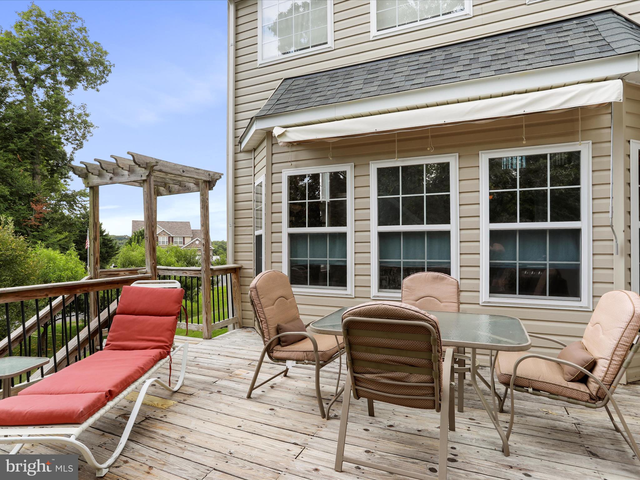 APPLE KNOLLS ESTATES - Residential