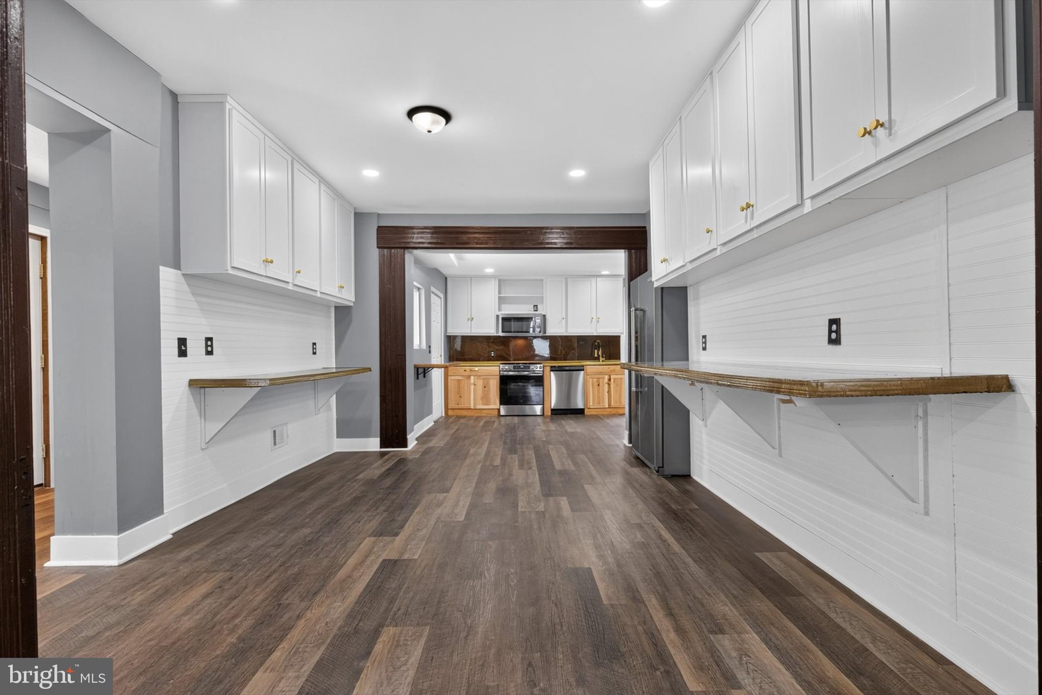283 N LOCUST POINT ROAD