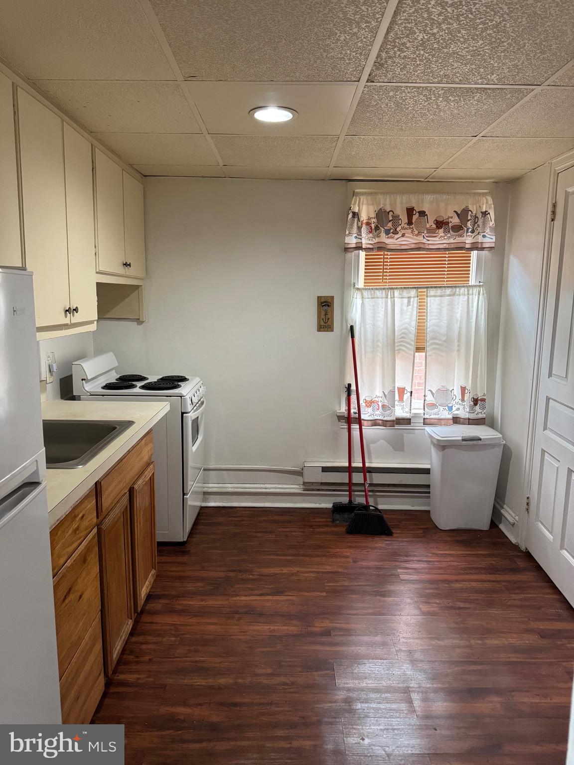 For rent is a nice 3rd floor efficiency apartment in York. Apartment is electric baseboard heat and uses window units for A/C. No Smoking, No Pets. $50 nonrefundable application fee required per applicant and if selected $50 admin fee. 600 Min. Credit Score Tenant pays $40 per month WST