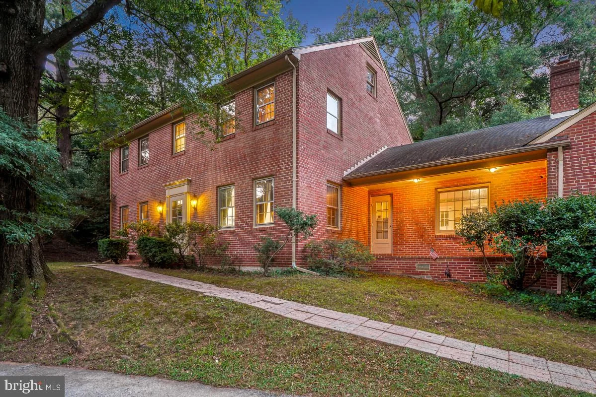 800 Mcceney Avenue
