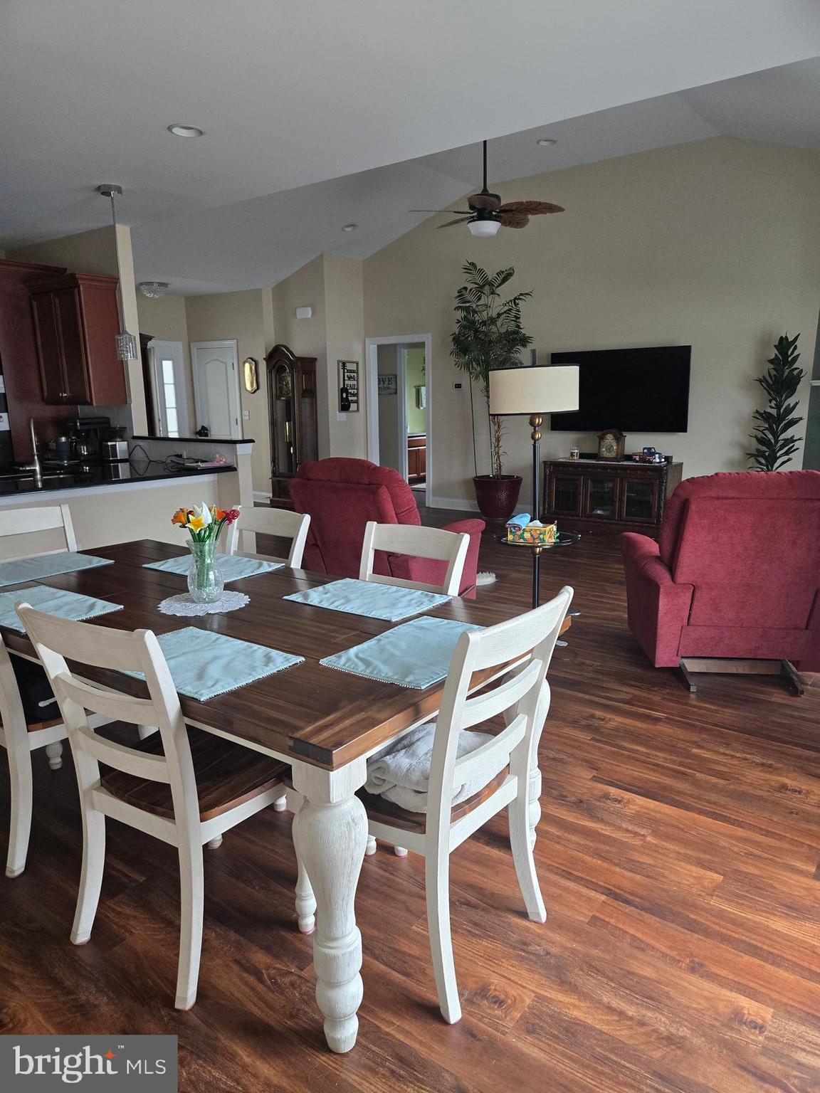 COURSEYS POINT - Residential