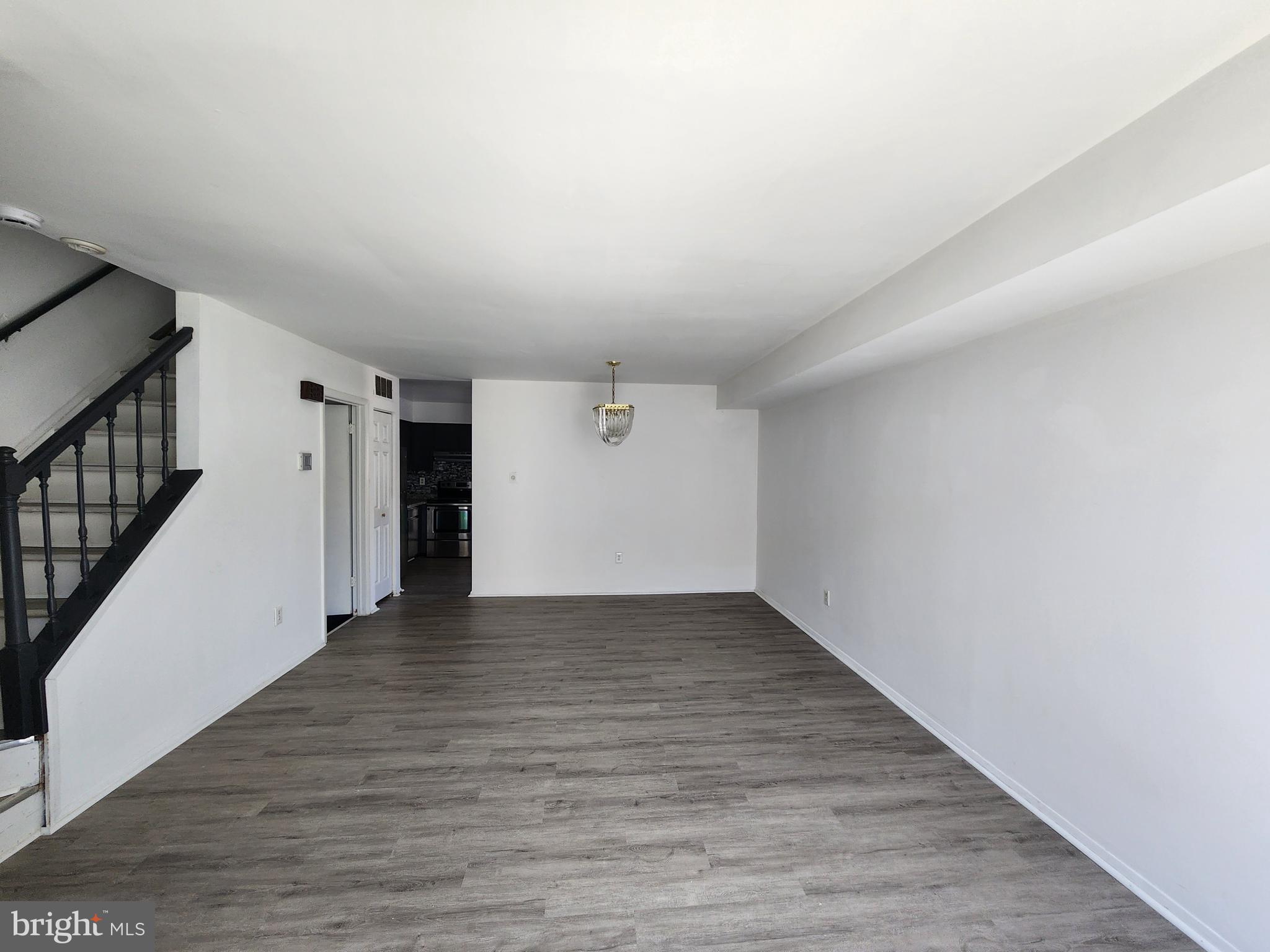 JOHNSTON SQUARE - Residential