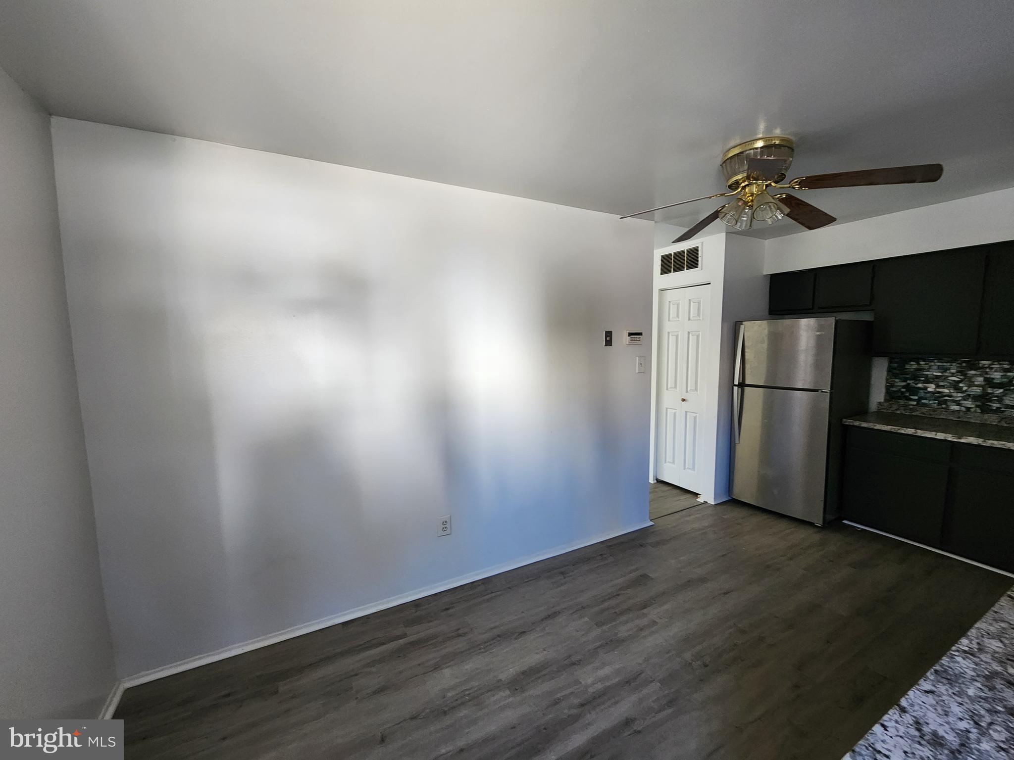 JOHNSTON SQUARE - Residential