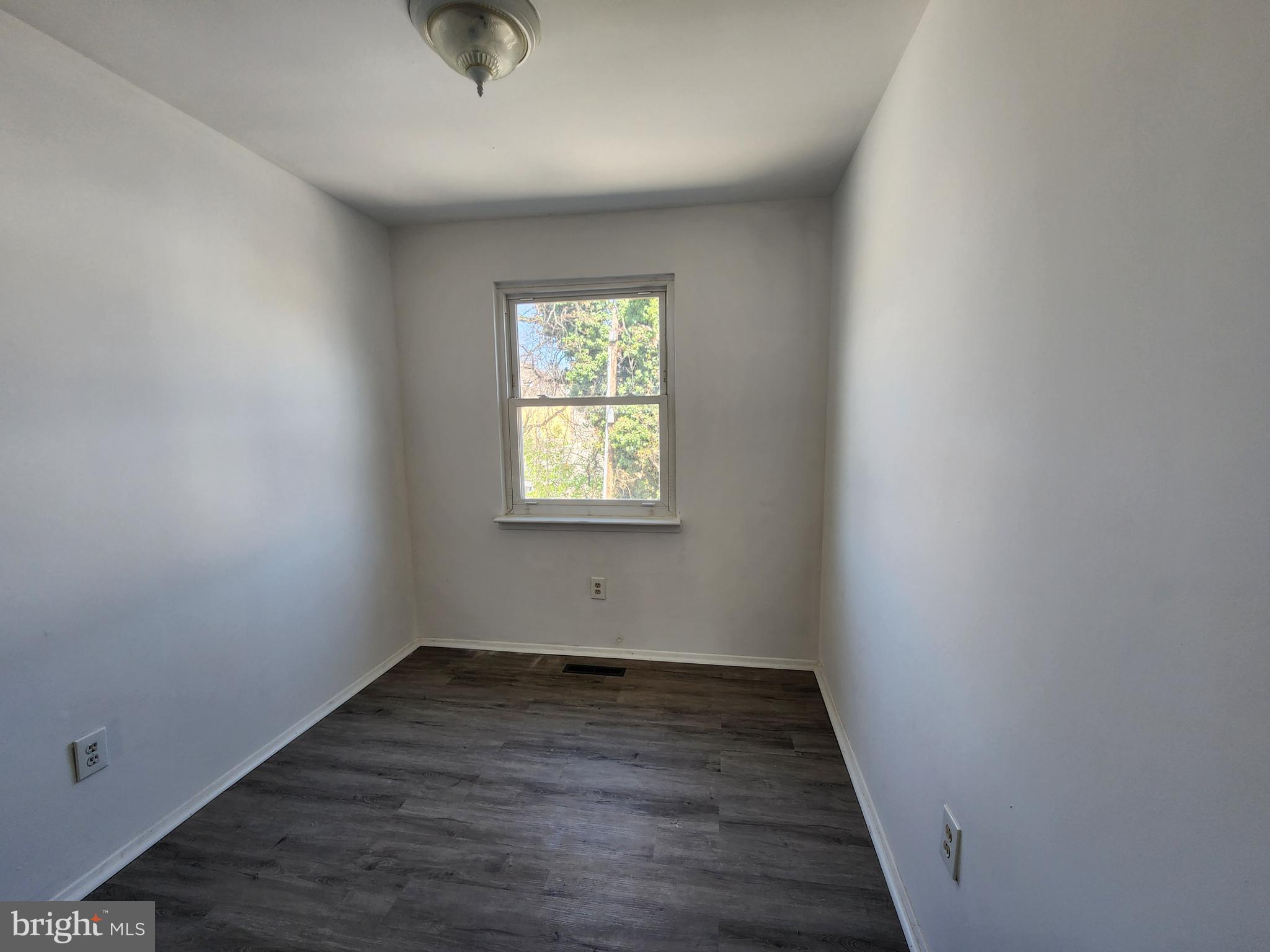 JOHNSTON SQUARE - Residential