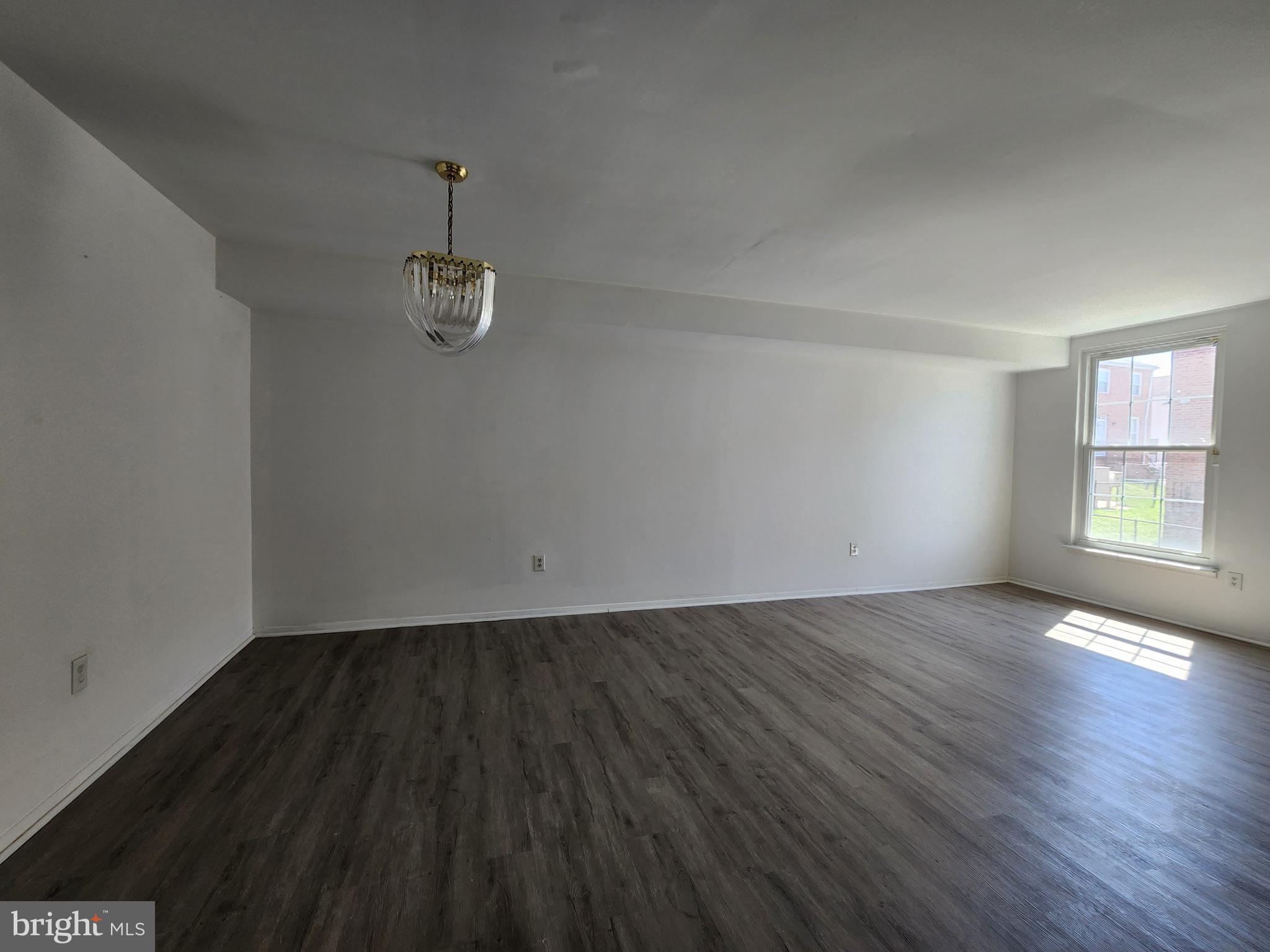 JOHNSTON SQUARE - Residential