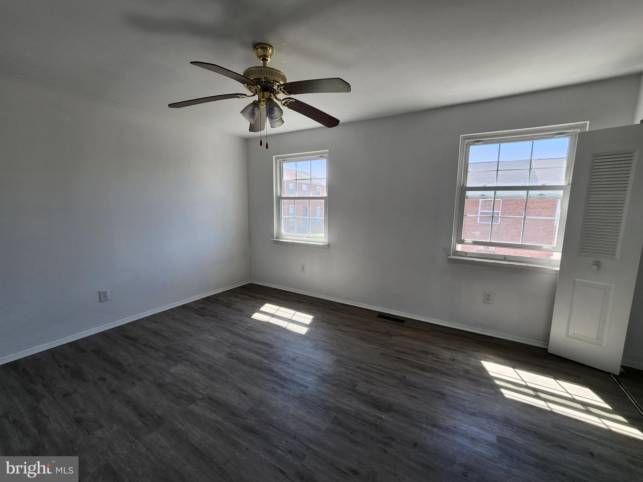 JOHNSTON SQUARE - Residential