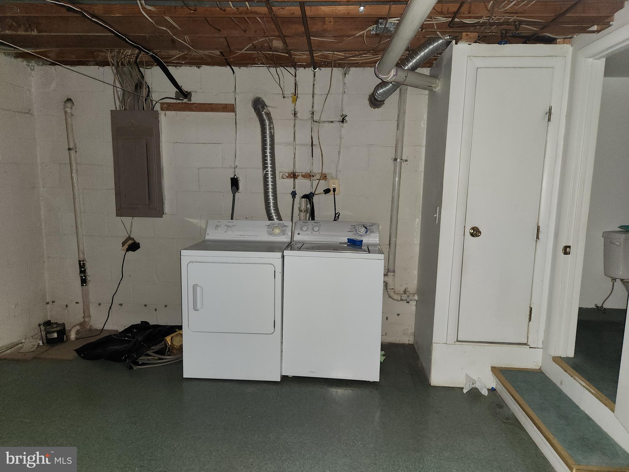 JOHNSTON SQUARE - Residential