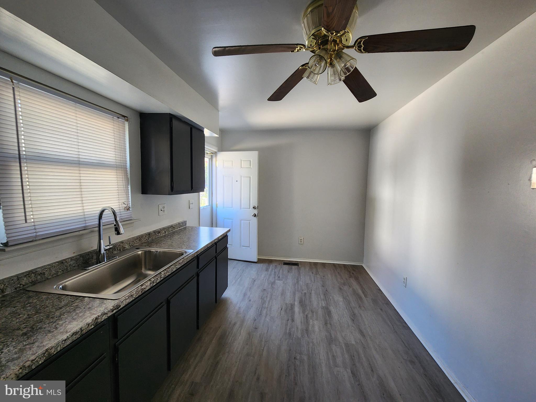 JOHNSTON SQUARE - Residential