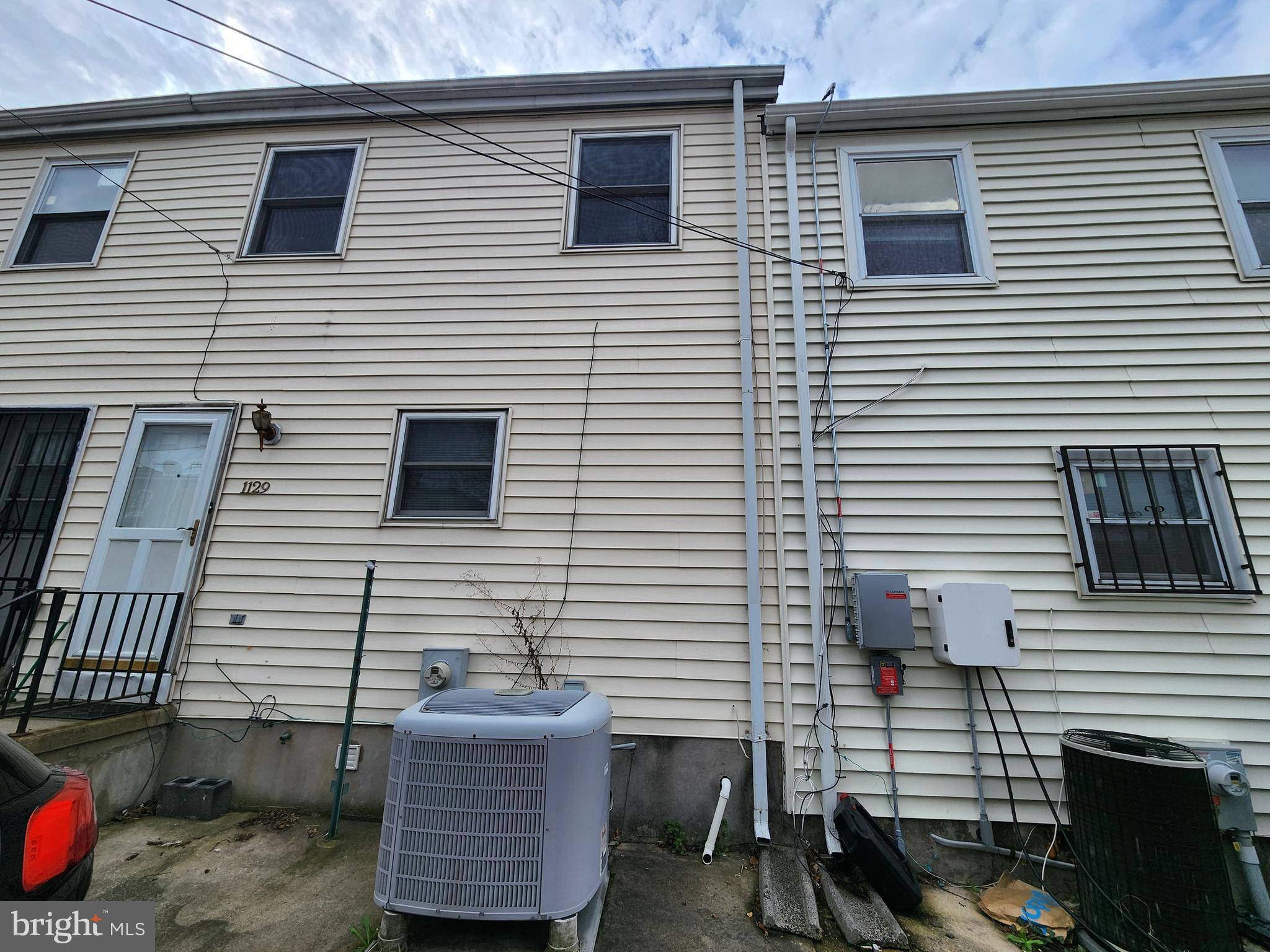 JOHNSTON SQUARE - Residential