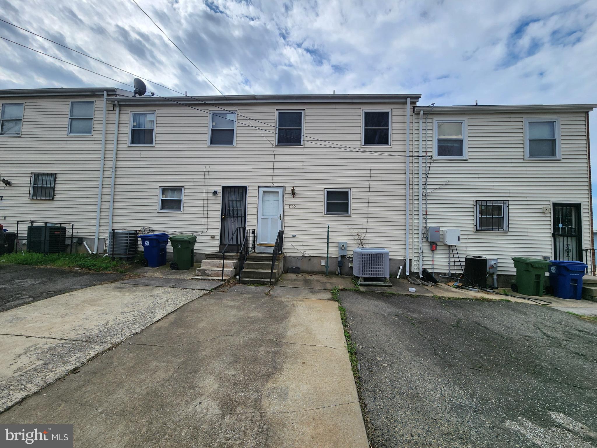 JOHNSTON SQUARE - Residential