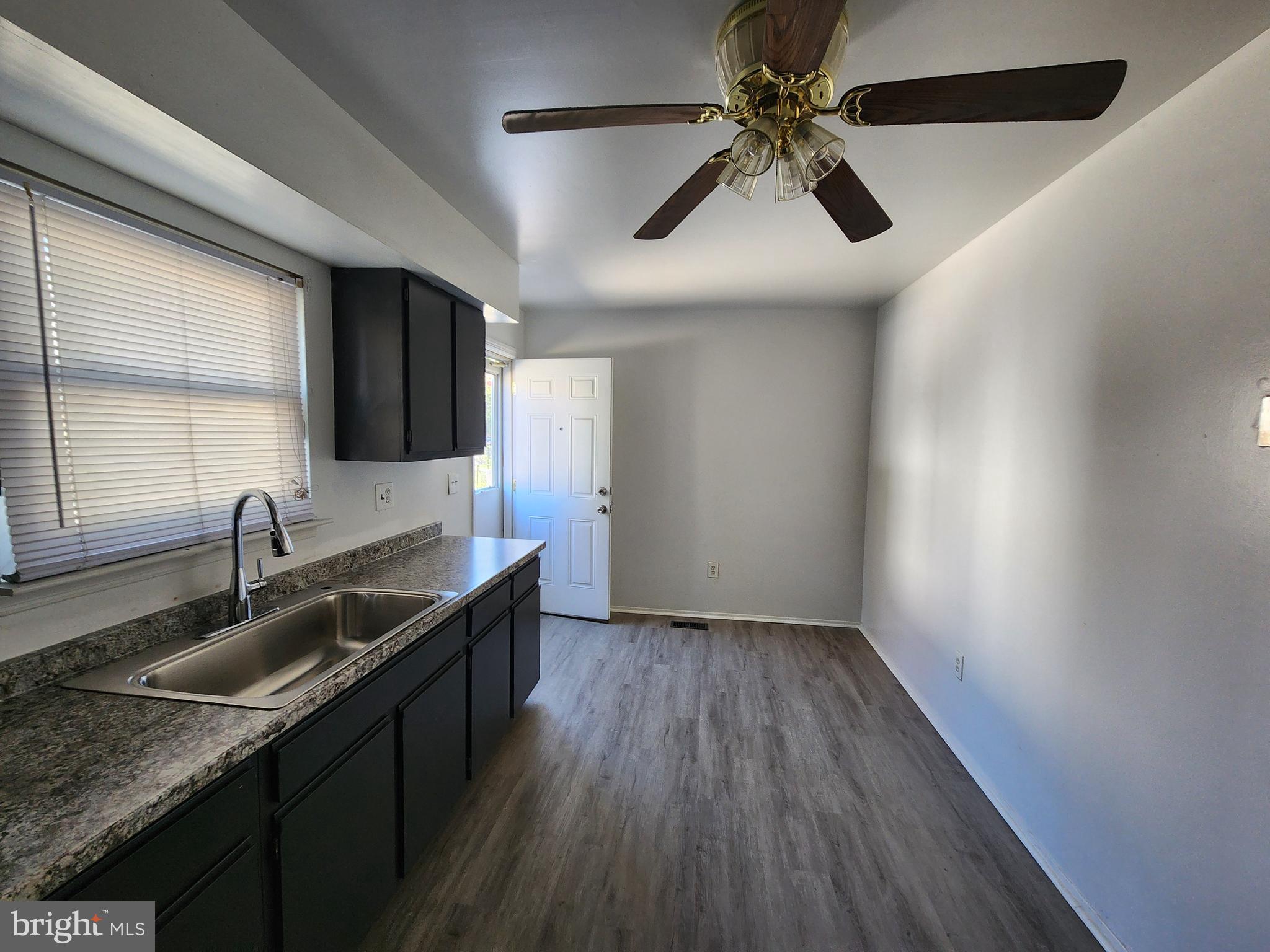 JOHNSTON SQUARE - Residential