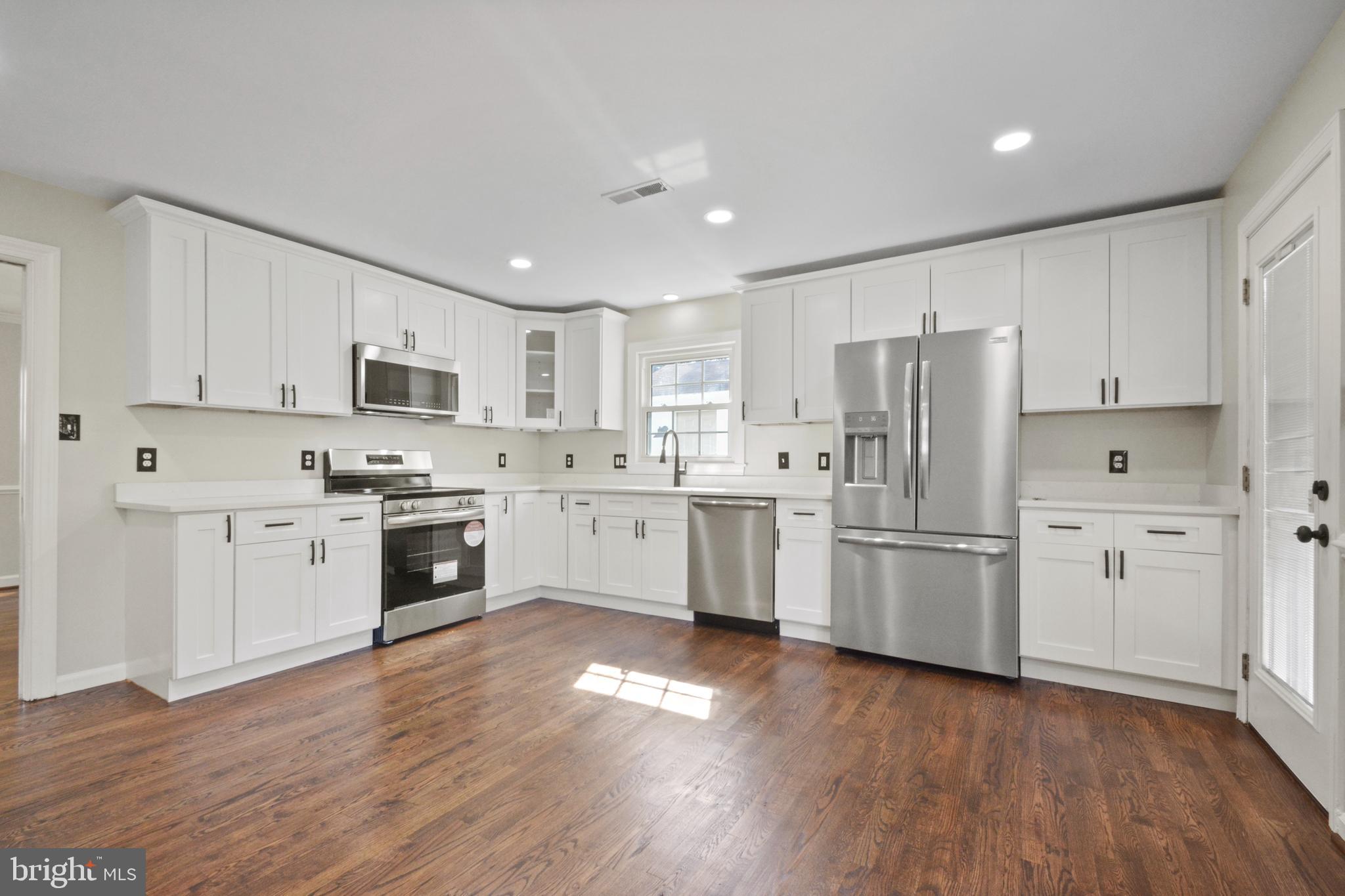 MERIWETHER HILL - Residential