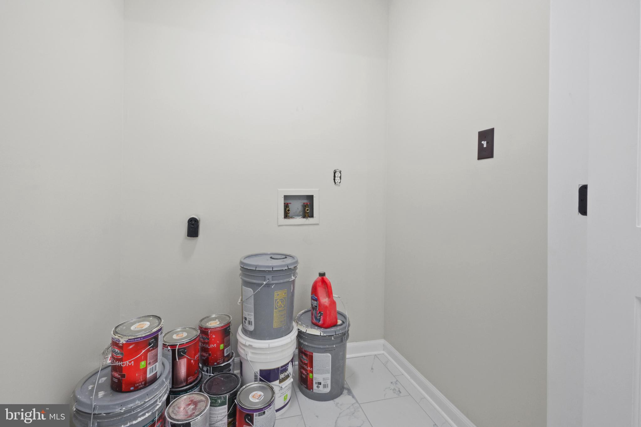 MERIWETHER HILL - Residential