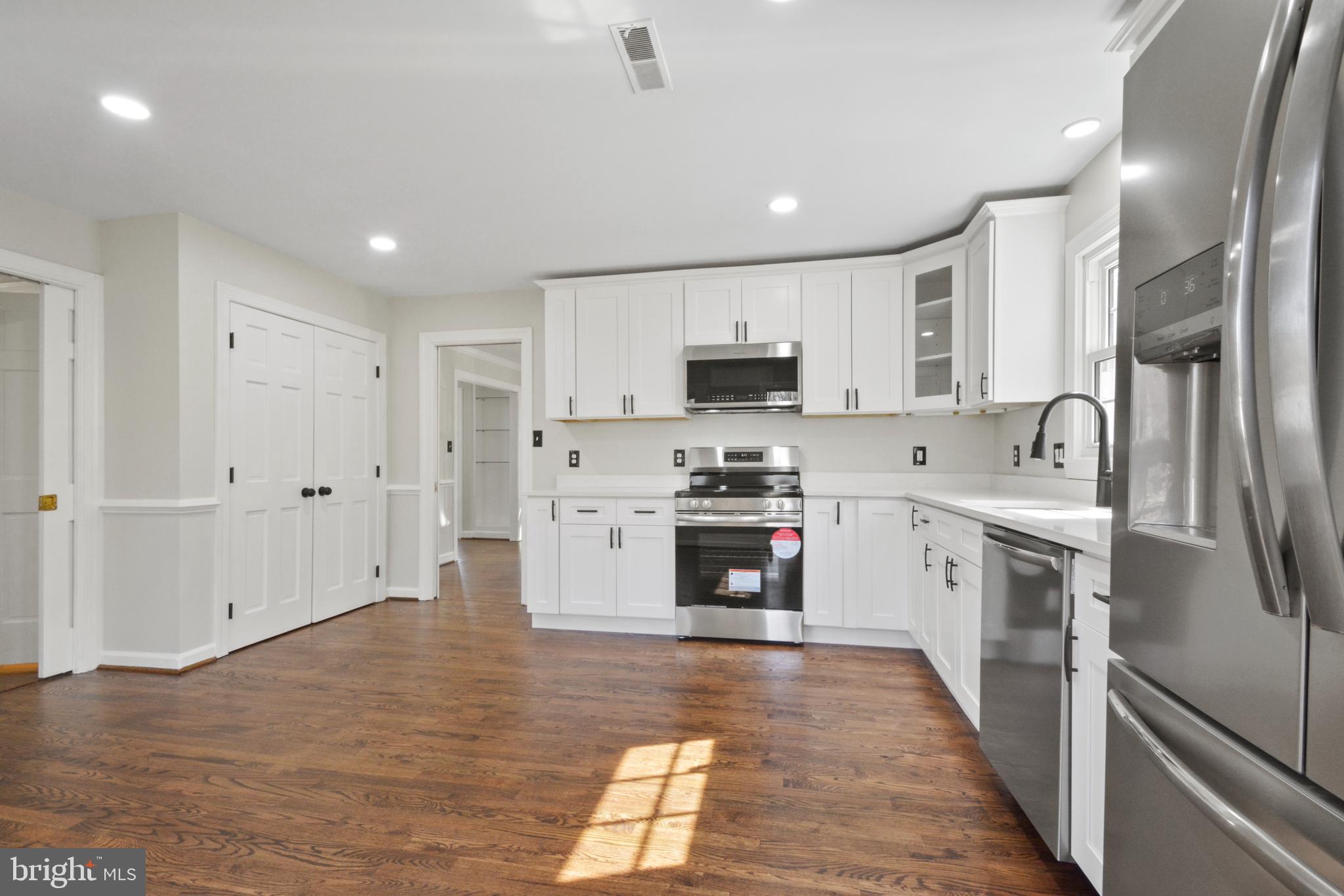 MERIWETHER HILL - Residential