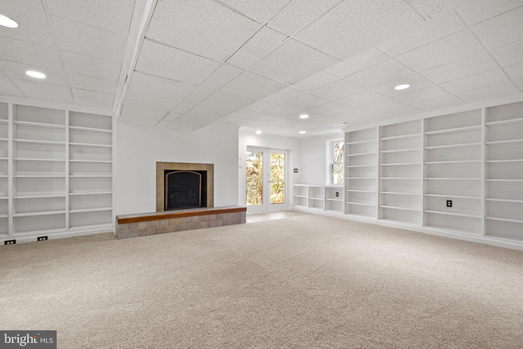 MERIWETHER HILL - Residential