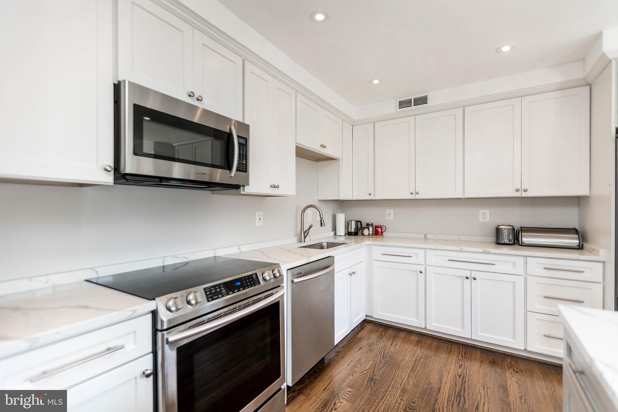 SUMNER COURT CODM - Residential Lease