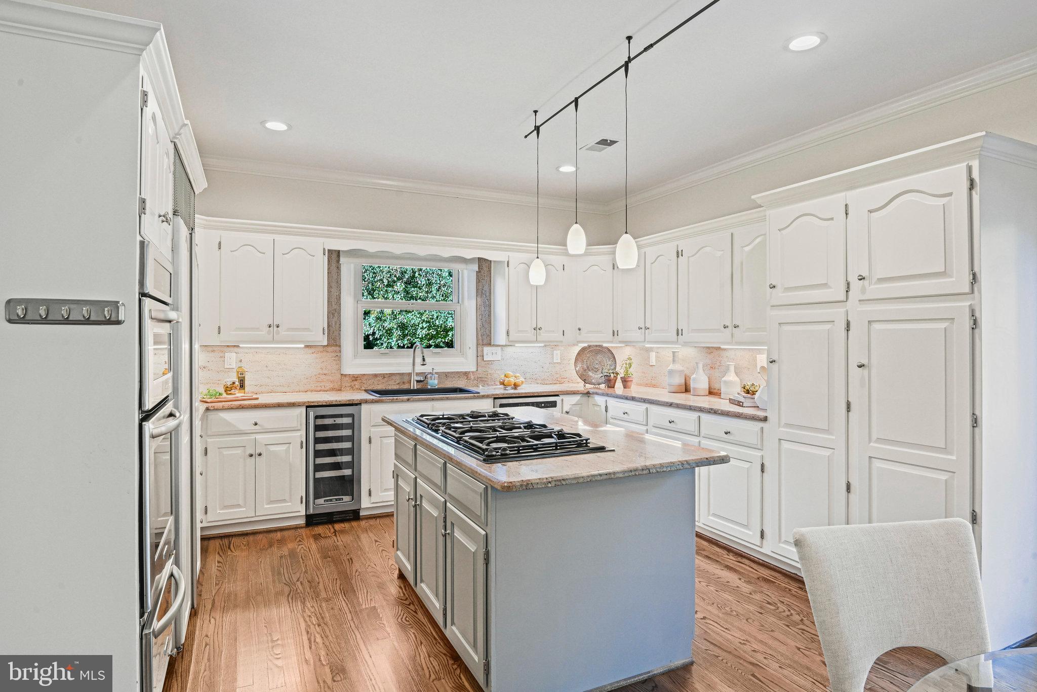 COUNTRYSIDE - Residential