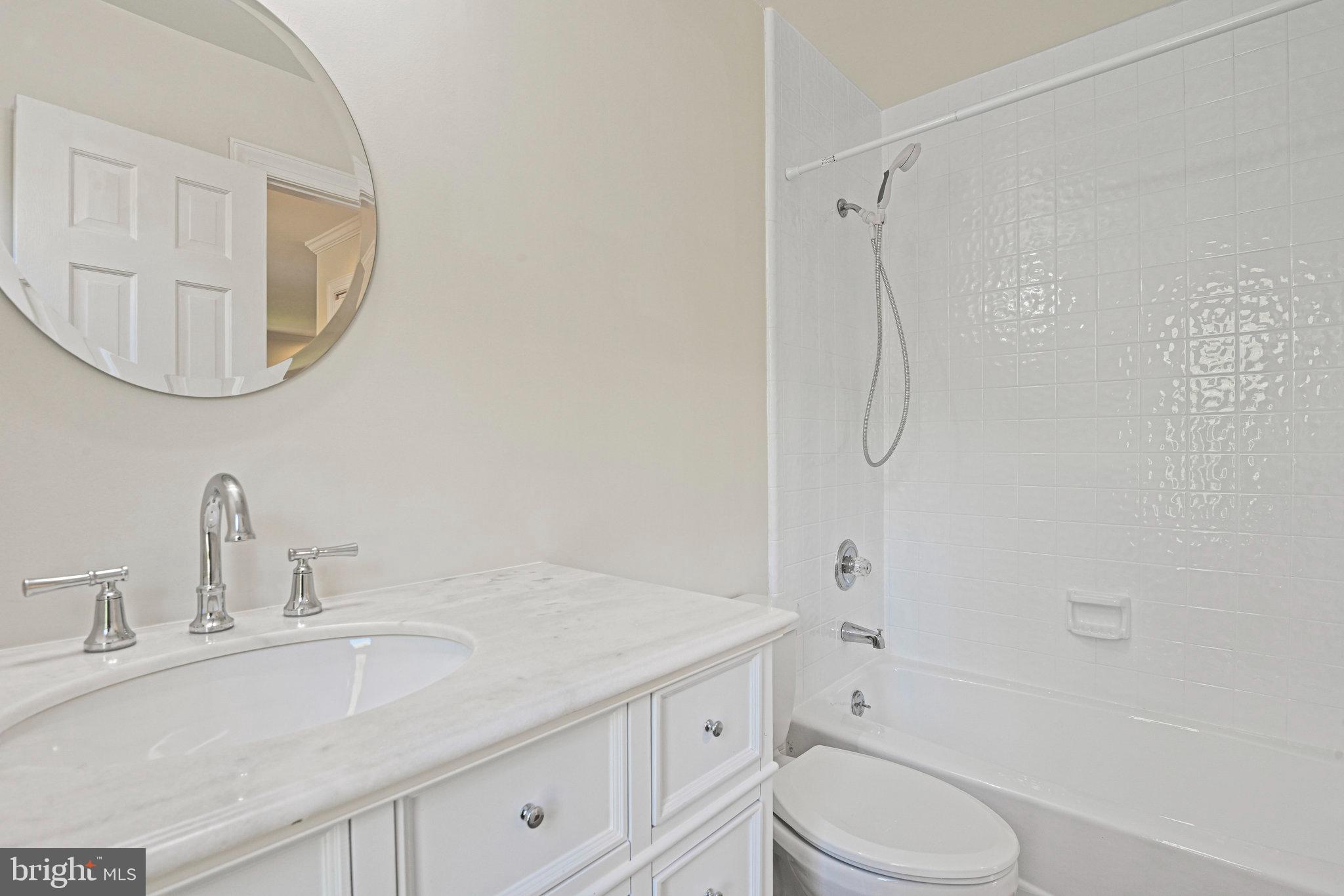 COUNTRYSIDE - Residential