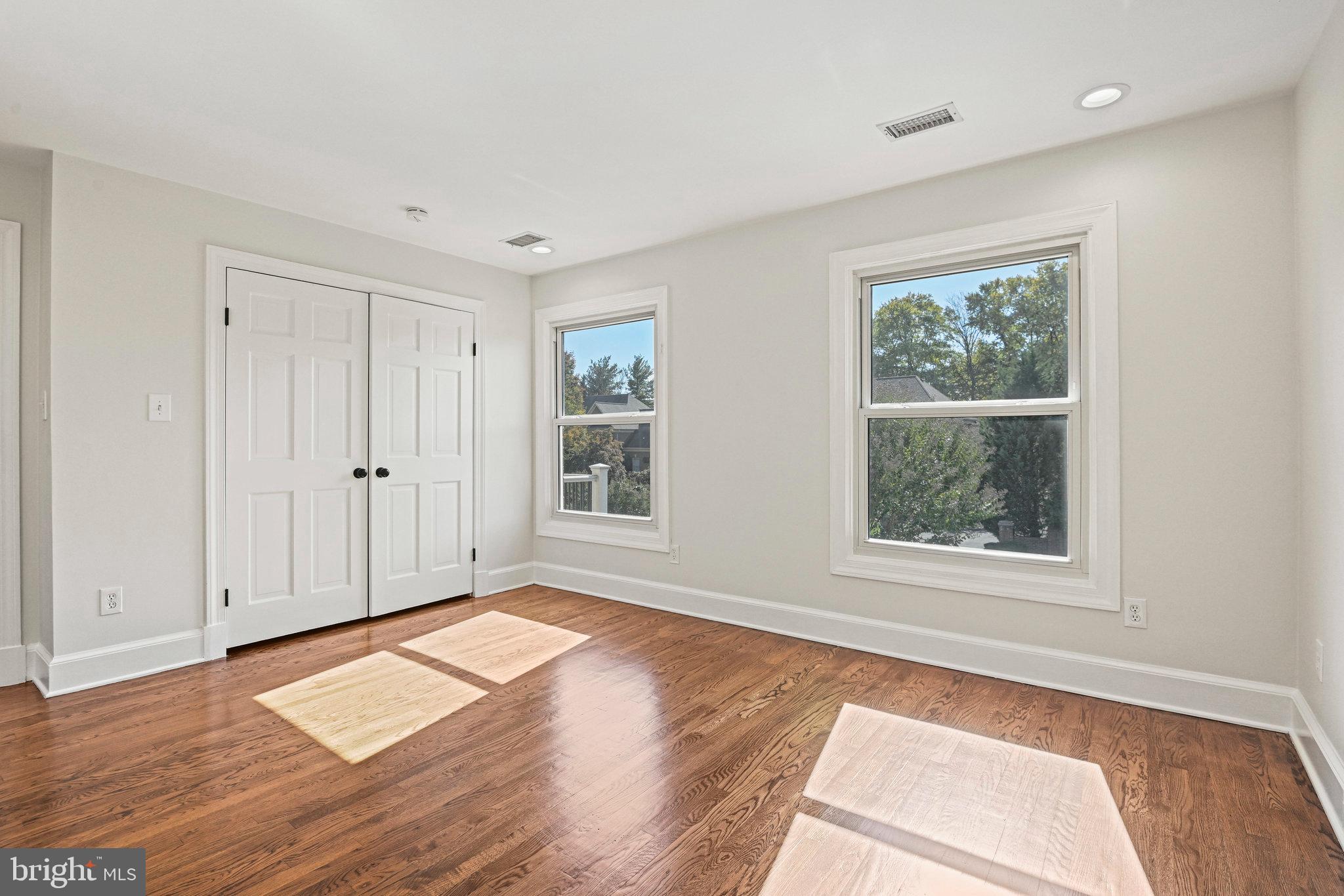 COUNTRYSIDE - Residential