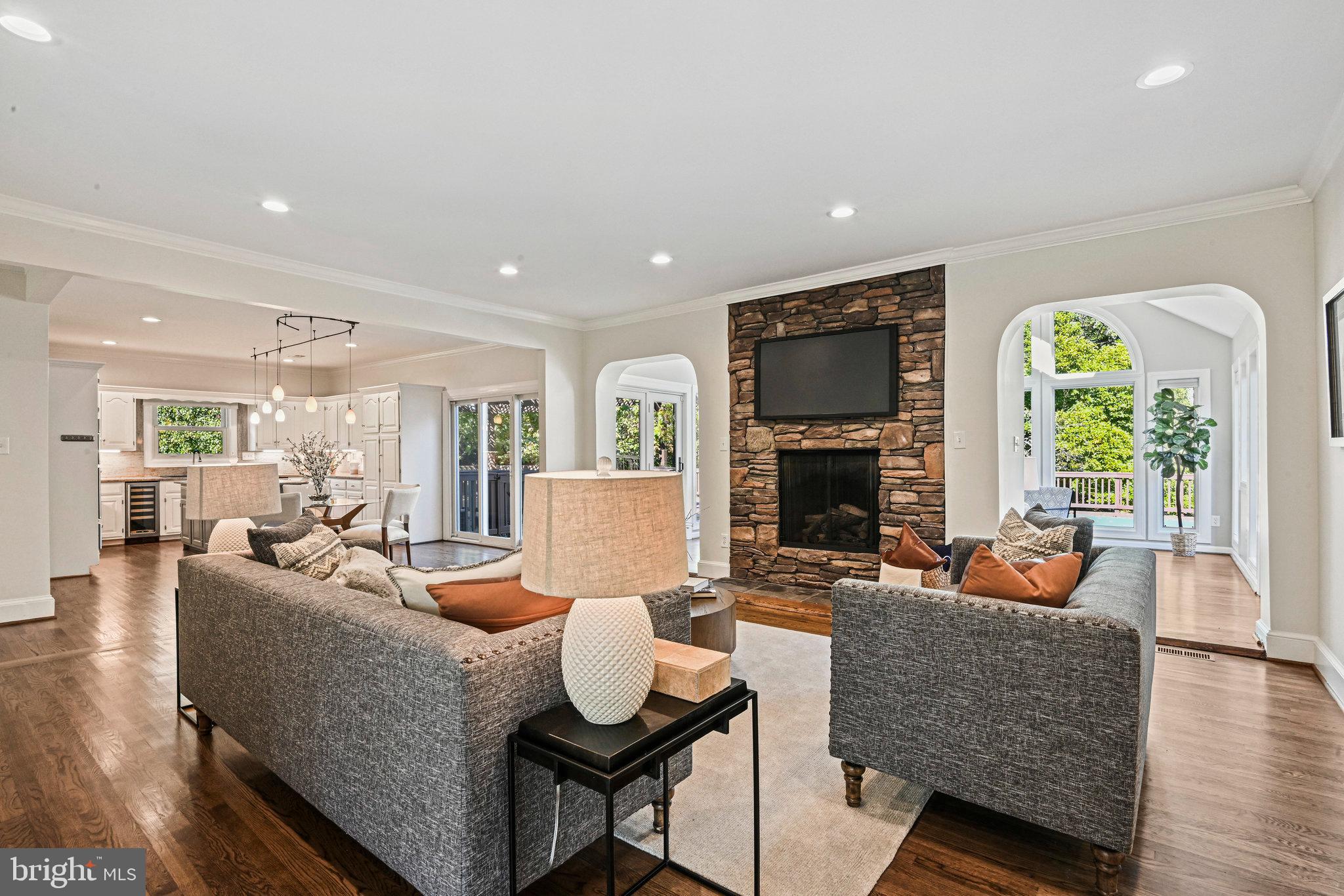 COUNTRYSIDE - Residential