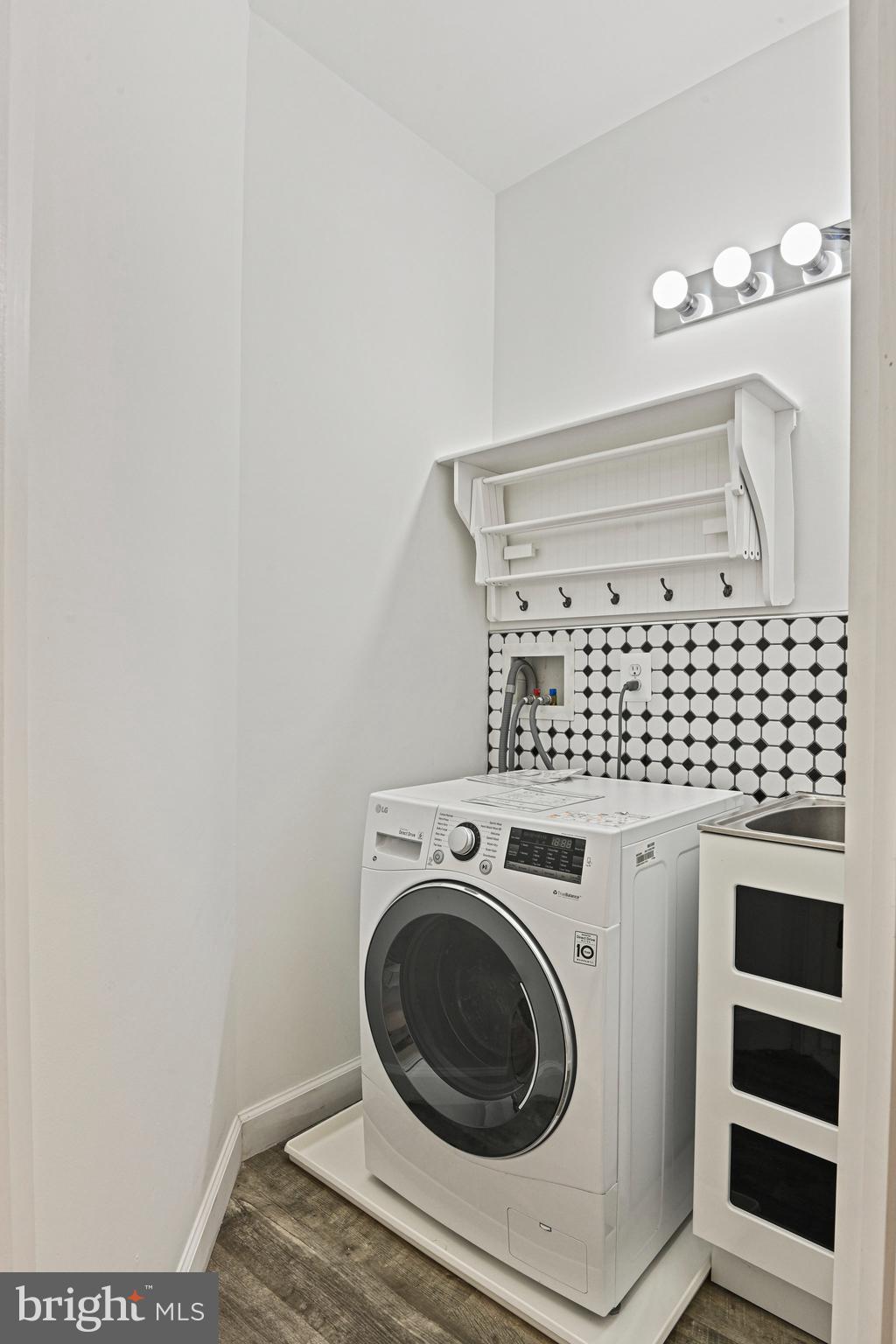 COUNTRYSIDE - Residential