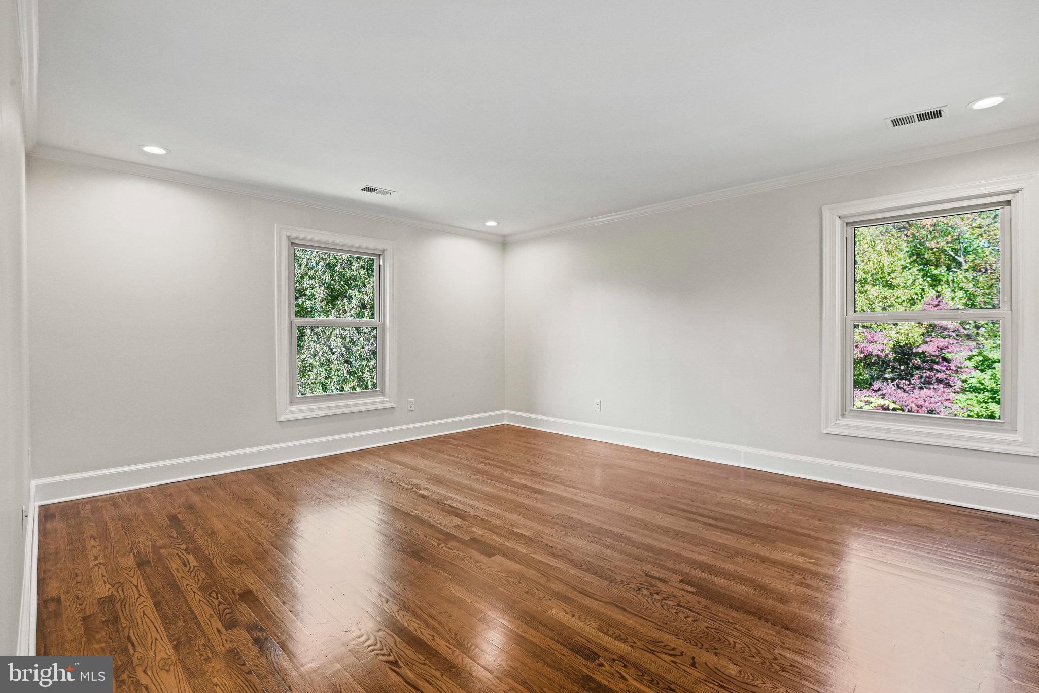 COUNTRYSIDE - Residential