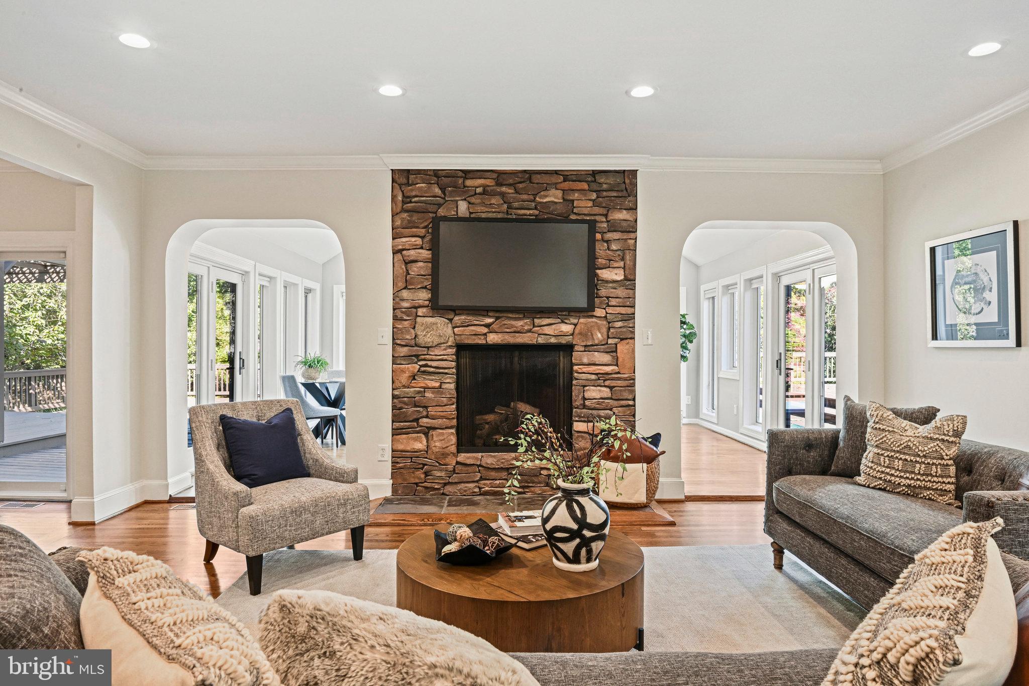 COUNTRYSIDE - Residential