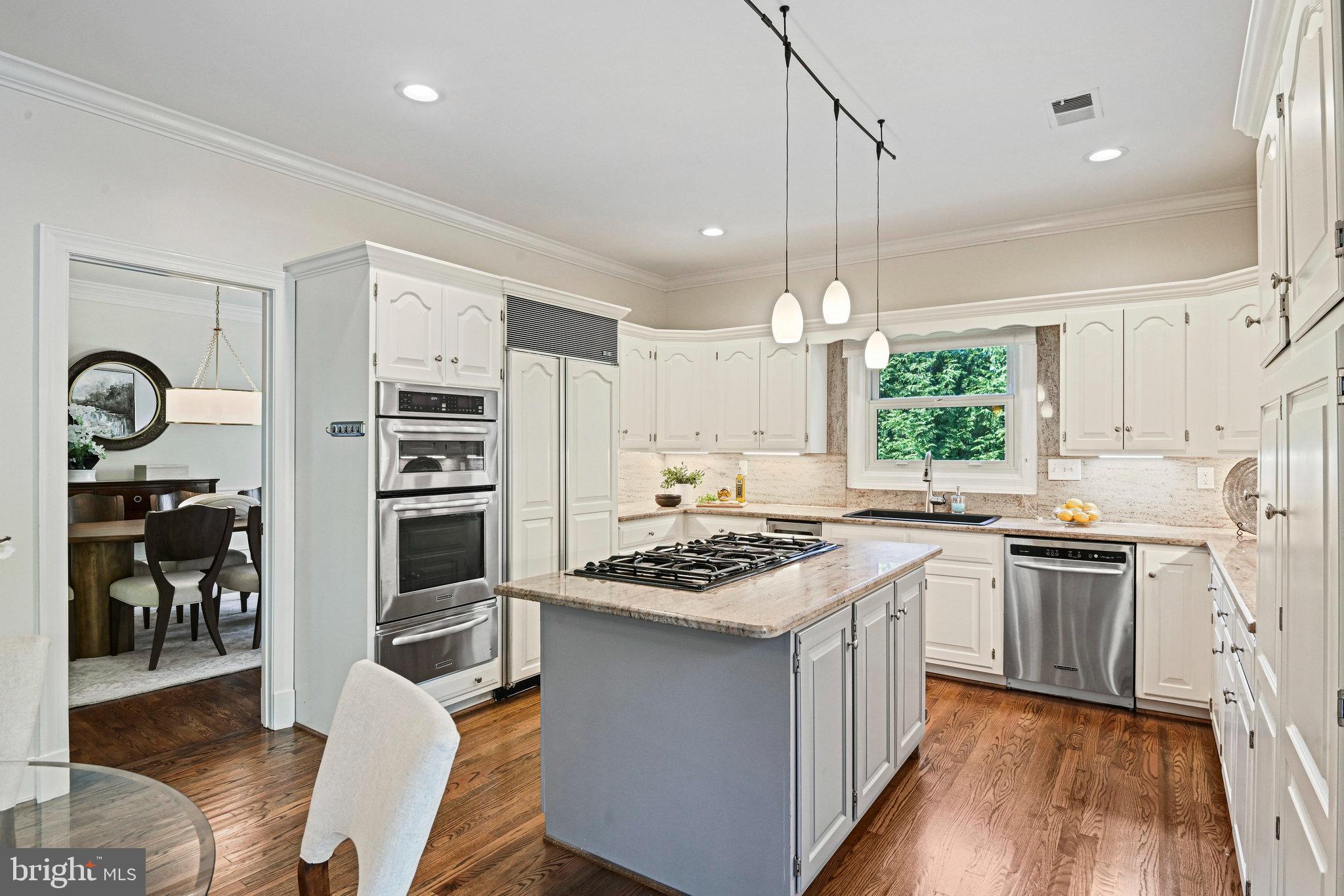 COUNTRYSIDE - Residential