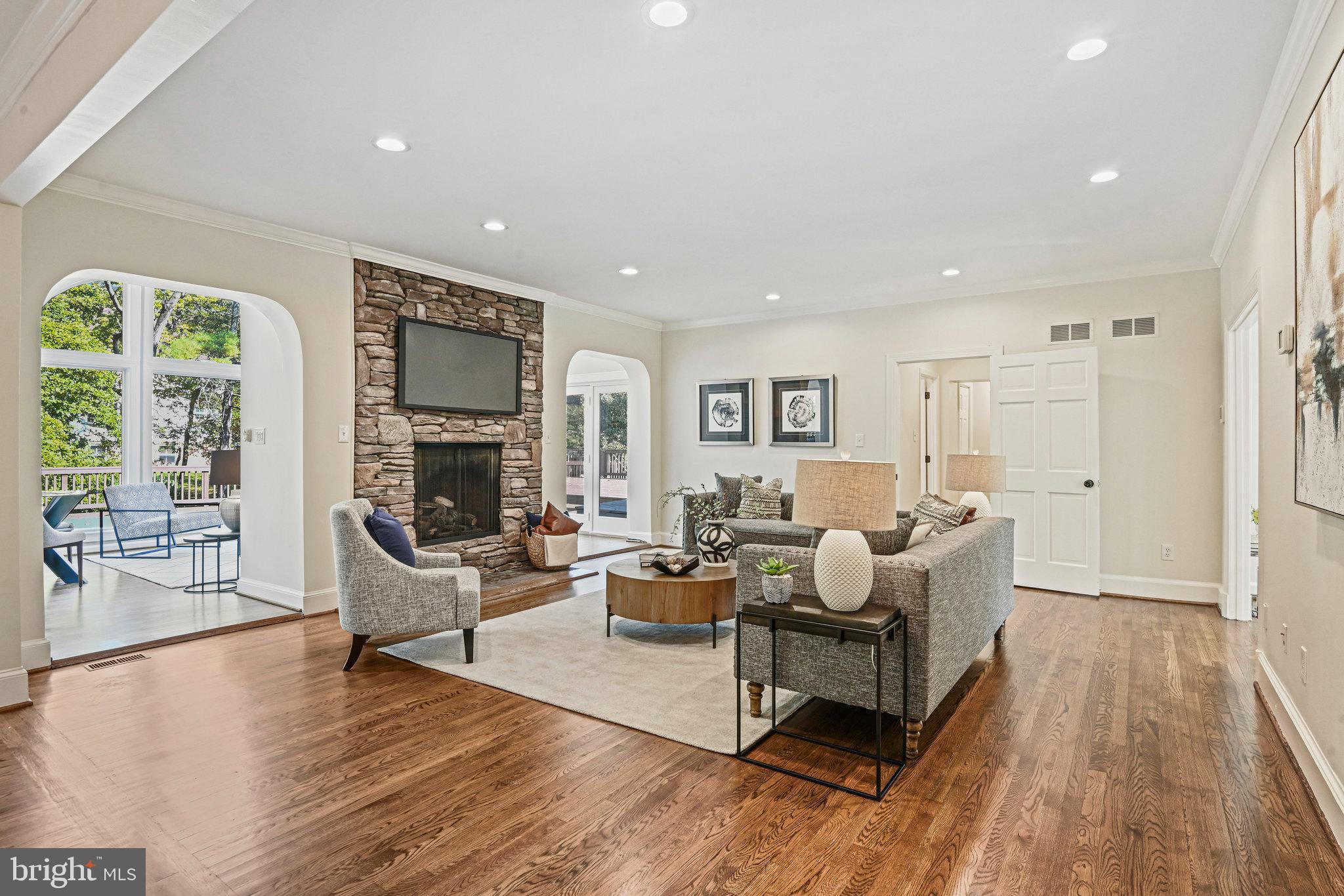 COUNTRYSIDE - Residential