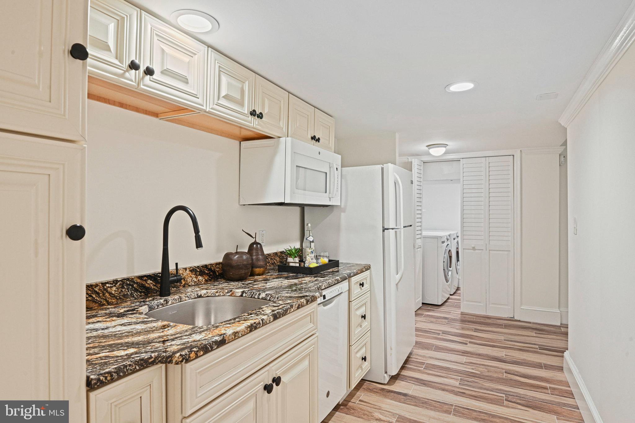 COUNTRYSIDE - Residential