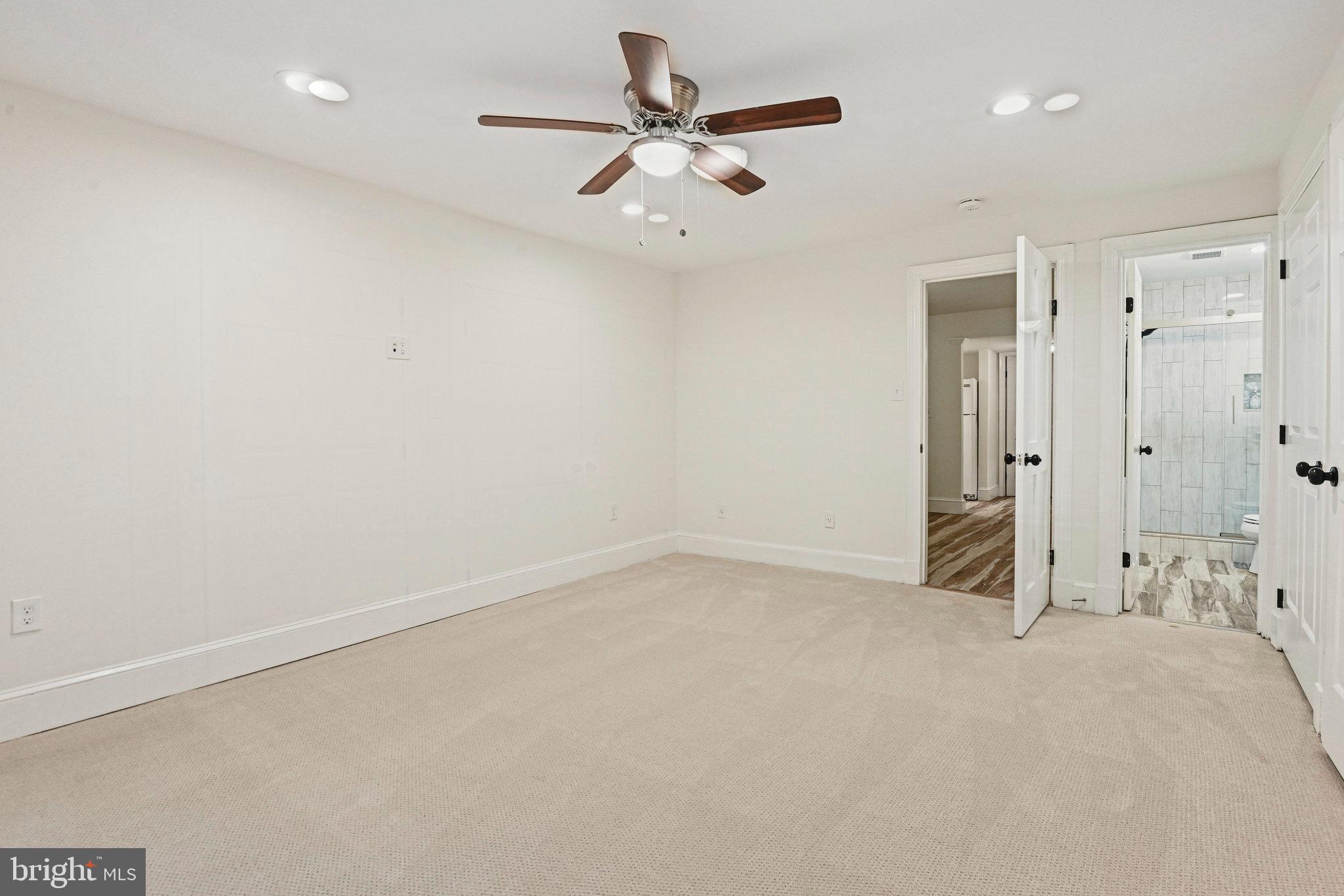 COUNTRYSIDE - Residential