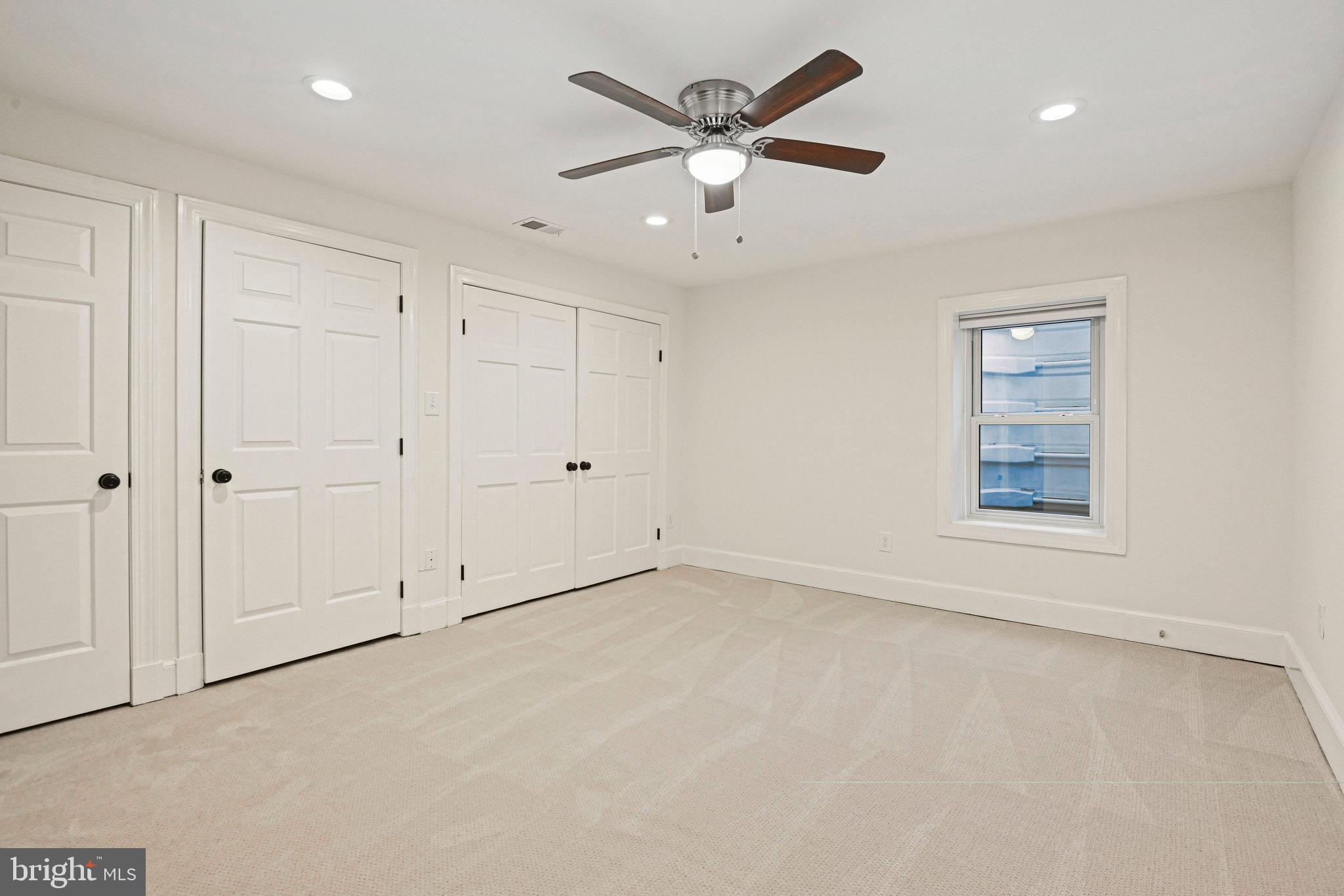 COUNTRYSIDE - Residential