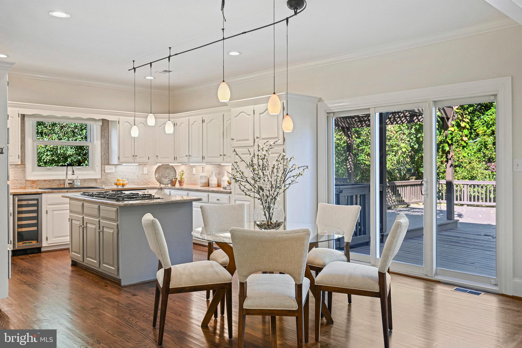 COUNTRYSIDE - Residential