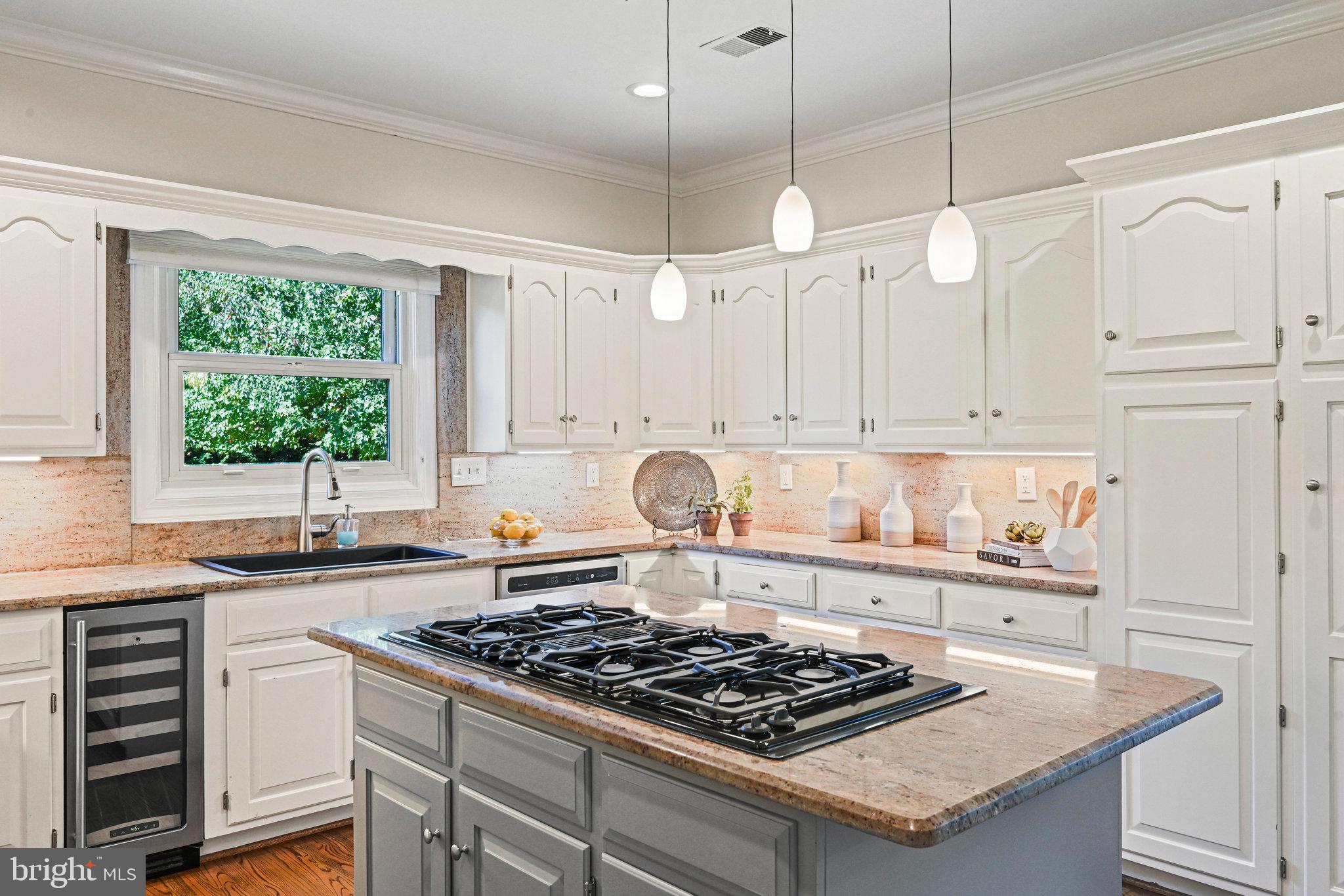 COUNTRYSIDE - Residential