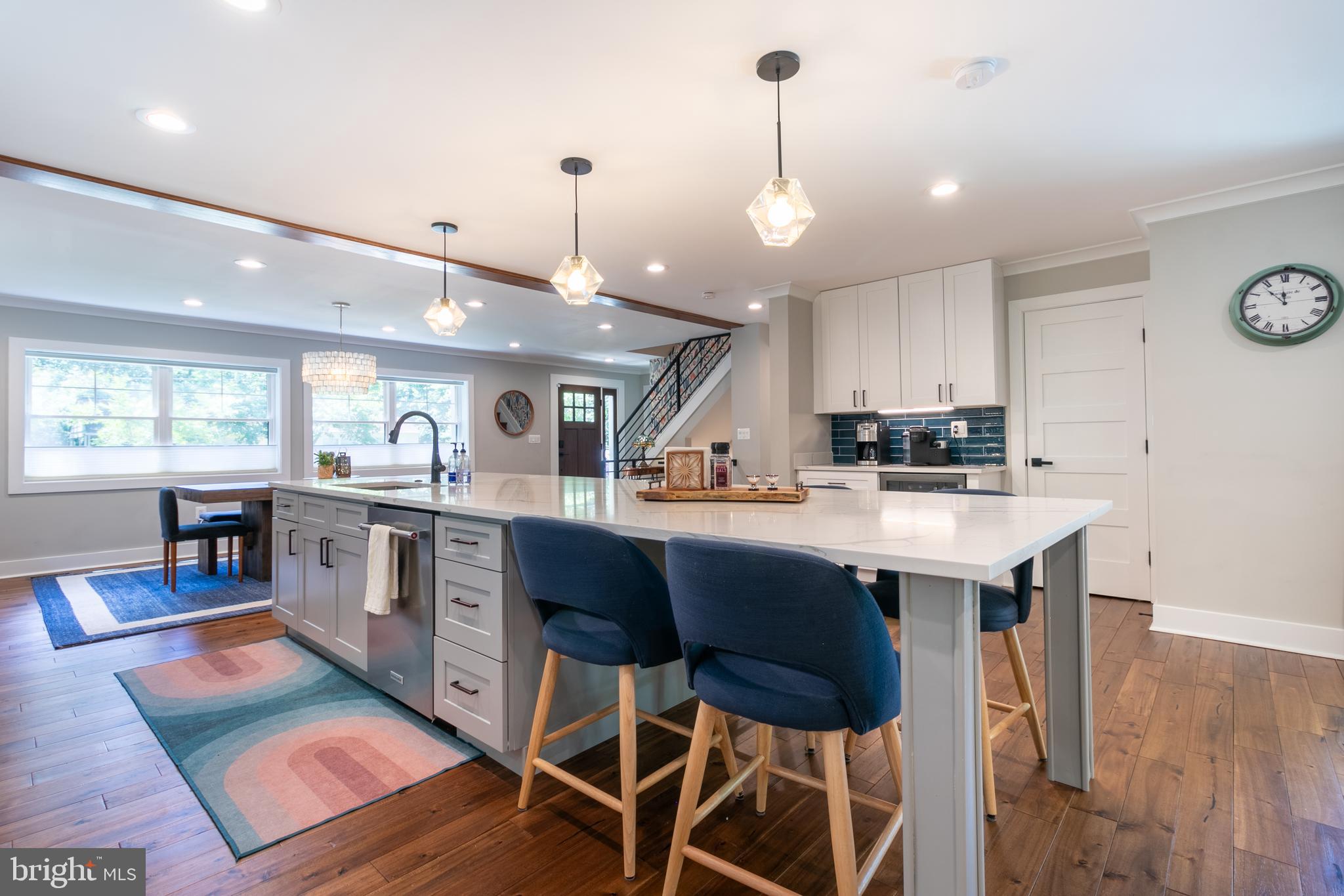 WOODLAND HILLS - Residential