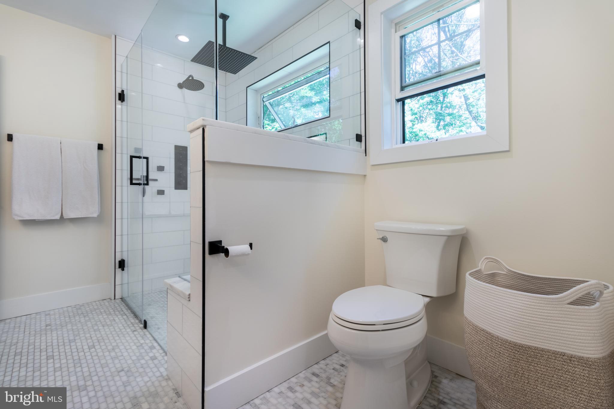 WOODLAND HILLS - Residential