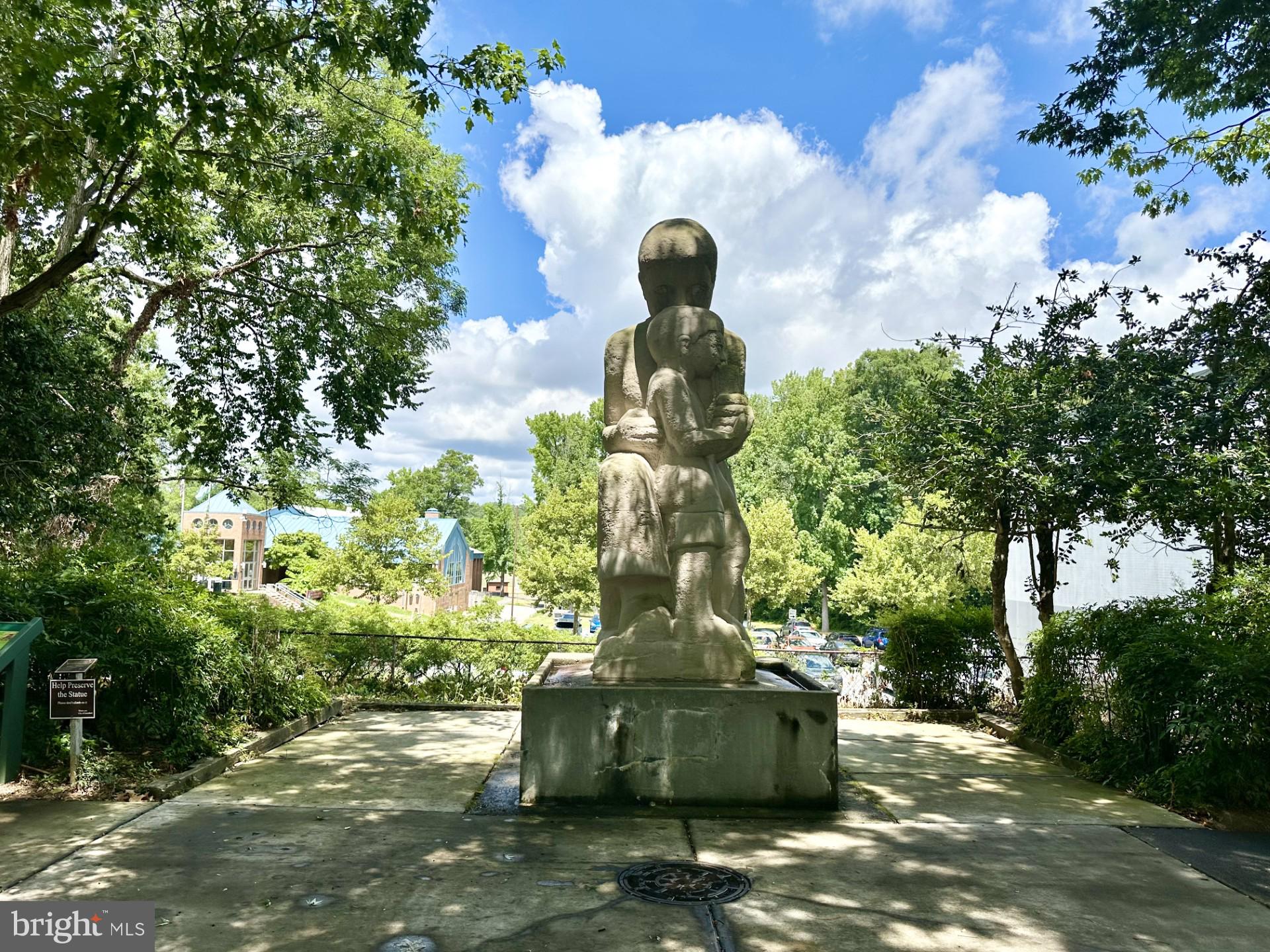 WOODLAND HILLS - Residential