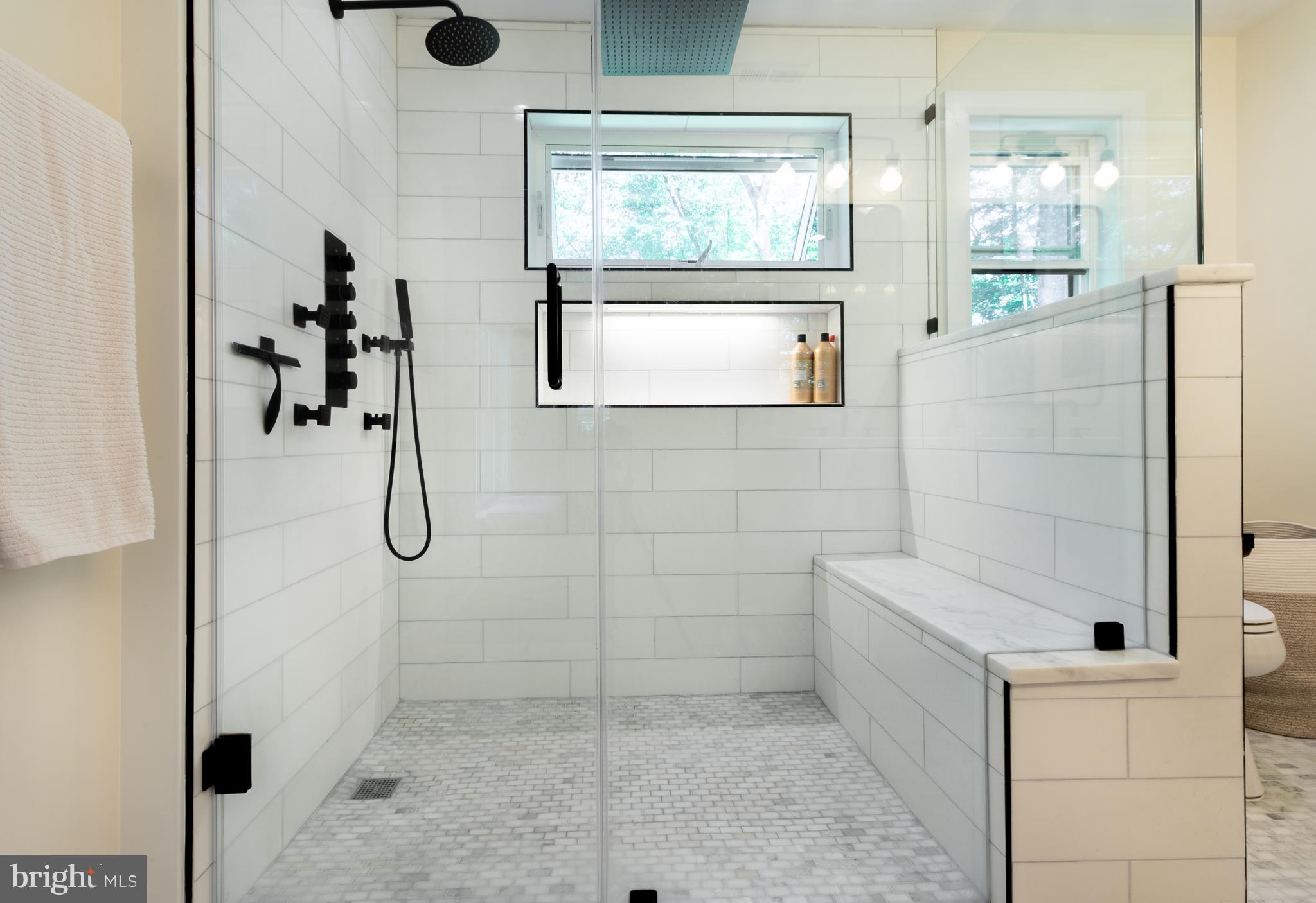 WOODLAND HILLS - Residential