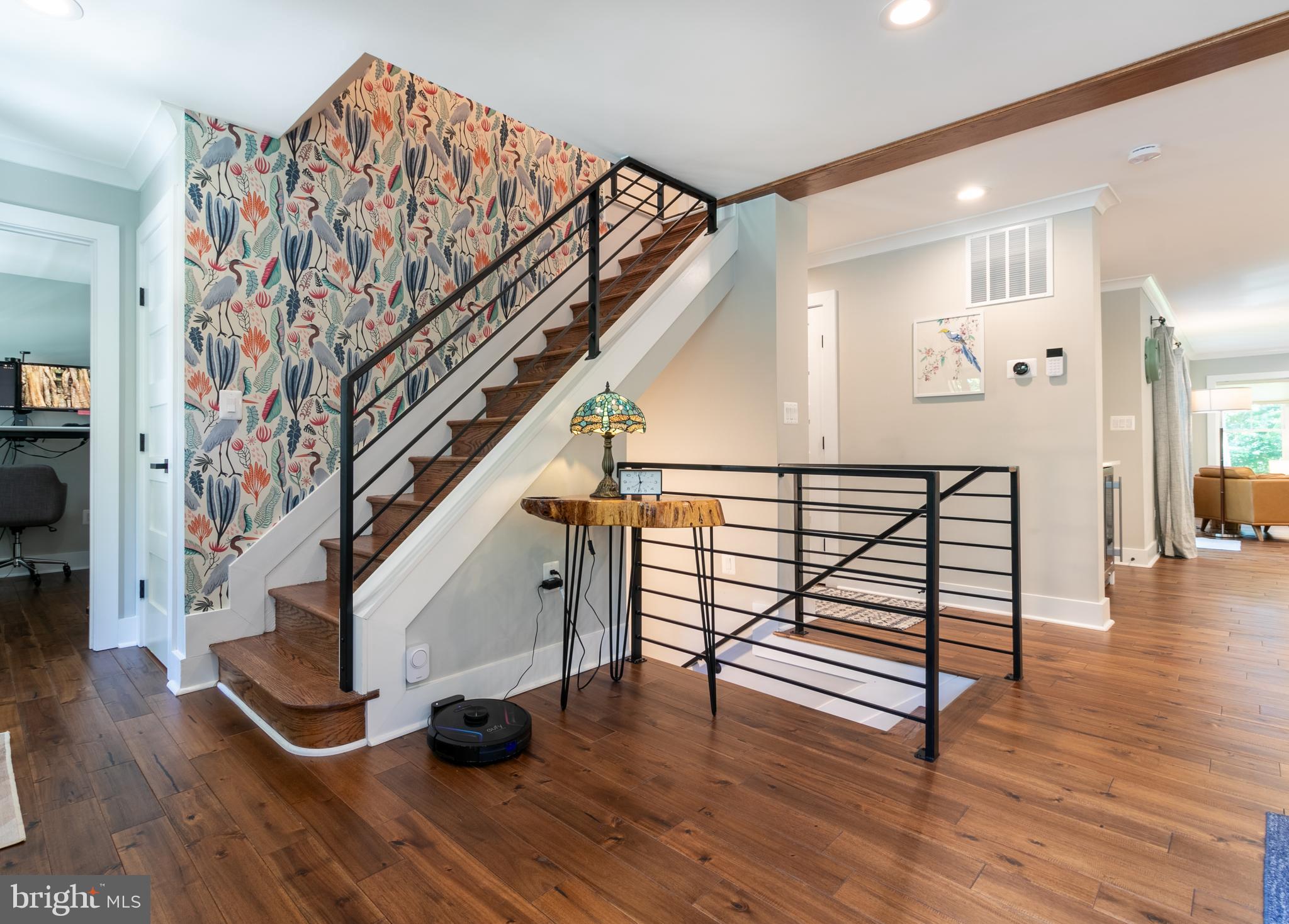 WOODLAND HILLS - Residential