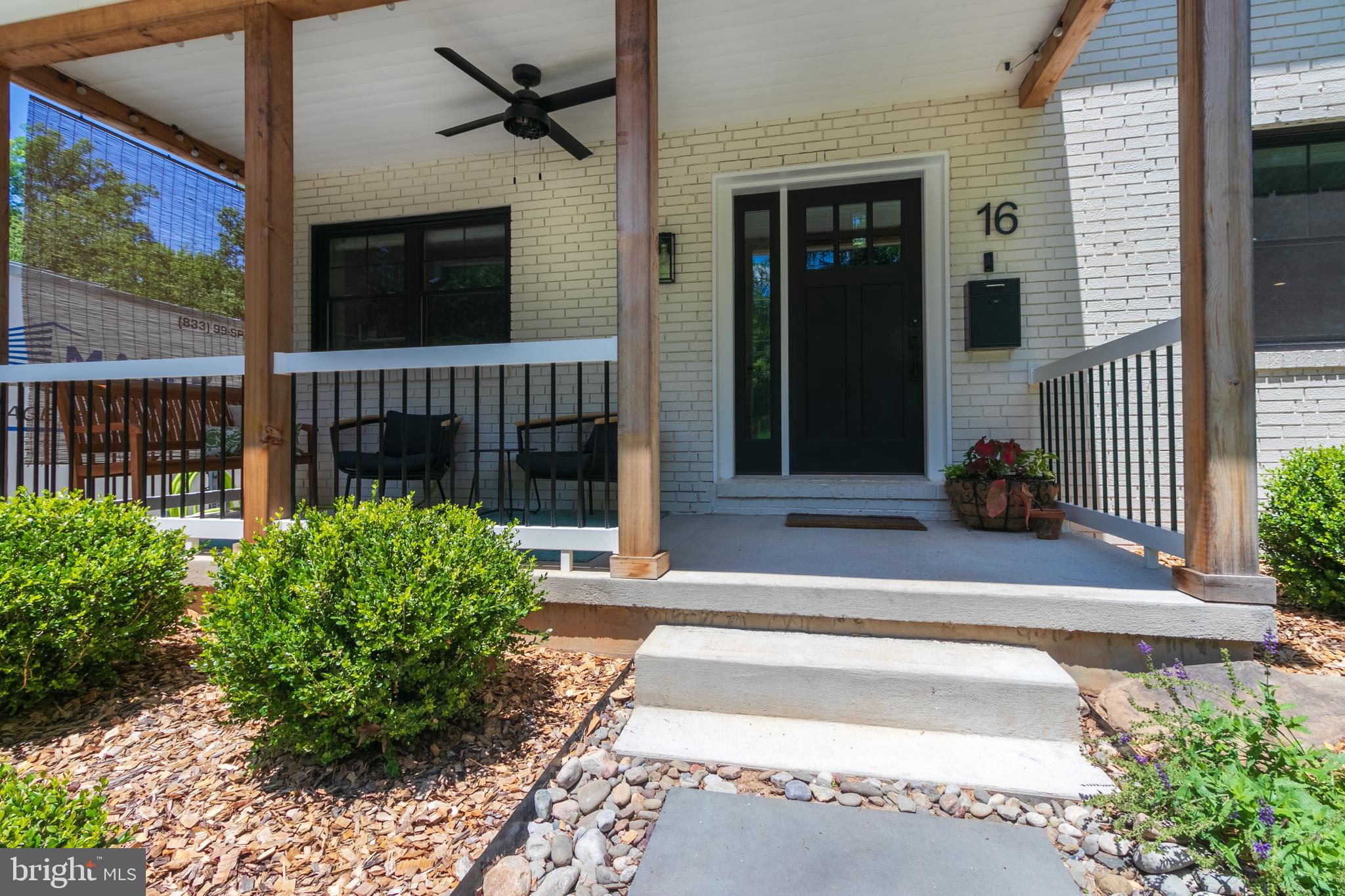 WOODLAND HILLS - Residential