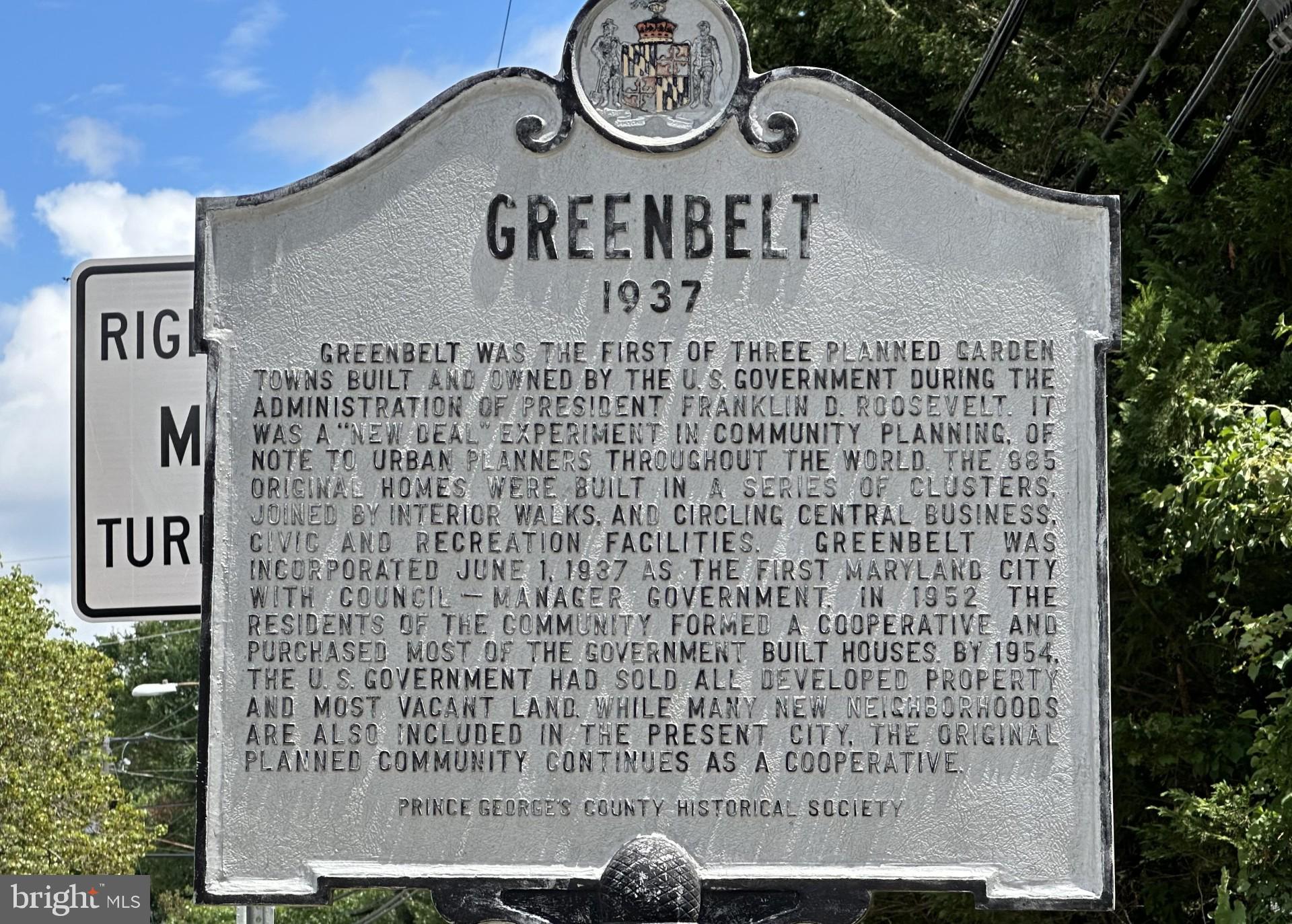 WOODLAND HILLS - Residential