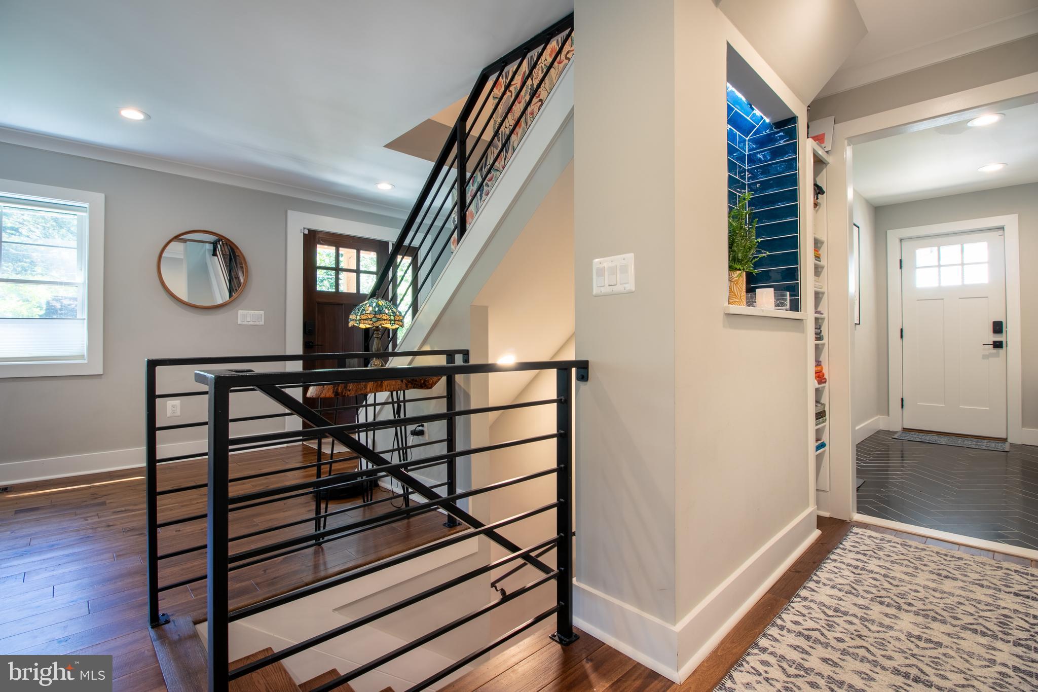 WOODLAND HILLS - Residential