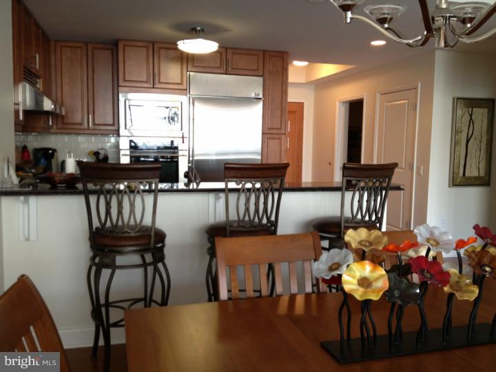 AVENUE OF THE ARTS - Residential